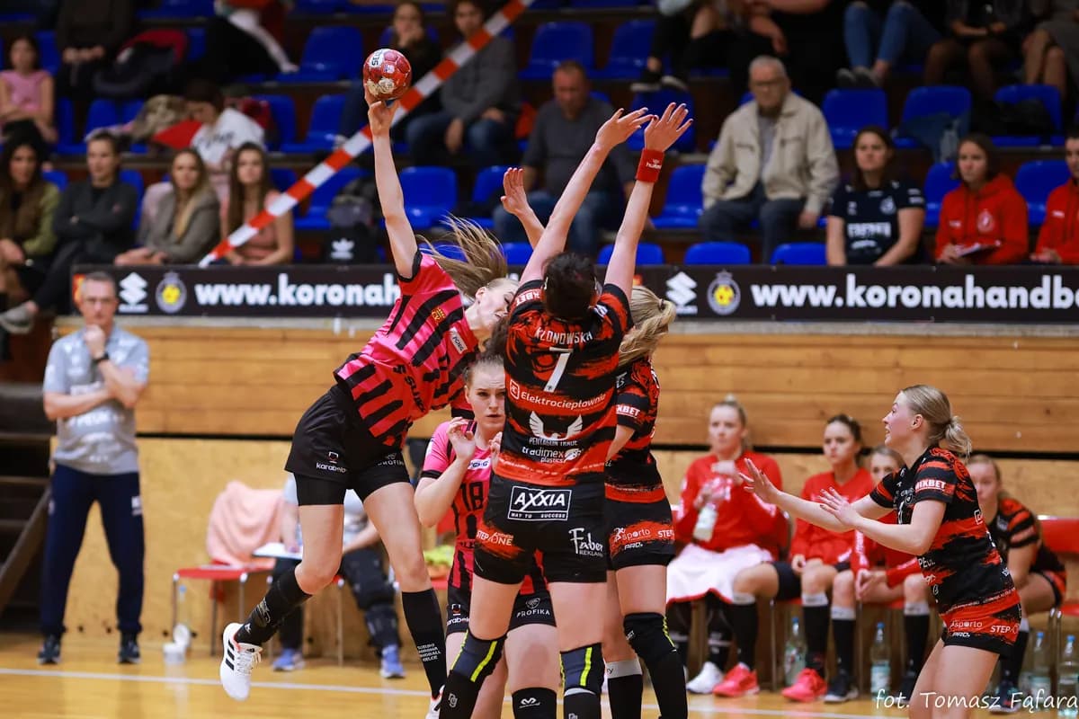 Suzuki Korona Handball Kielce – MKS Piotrcovia Piotrków Trybunalski 28:39