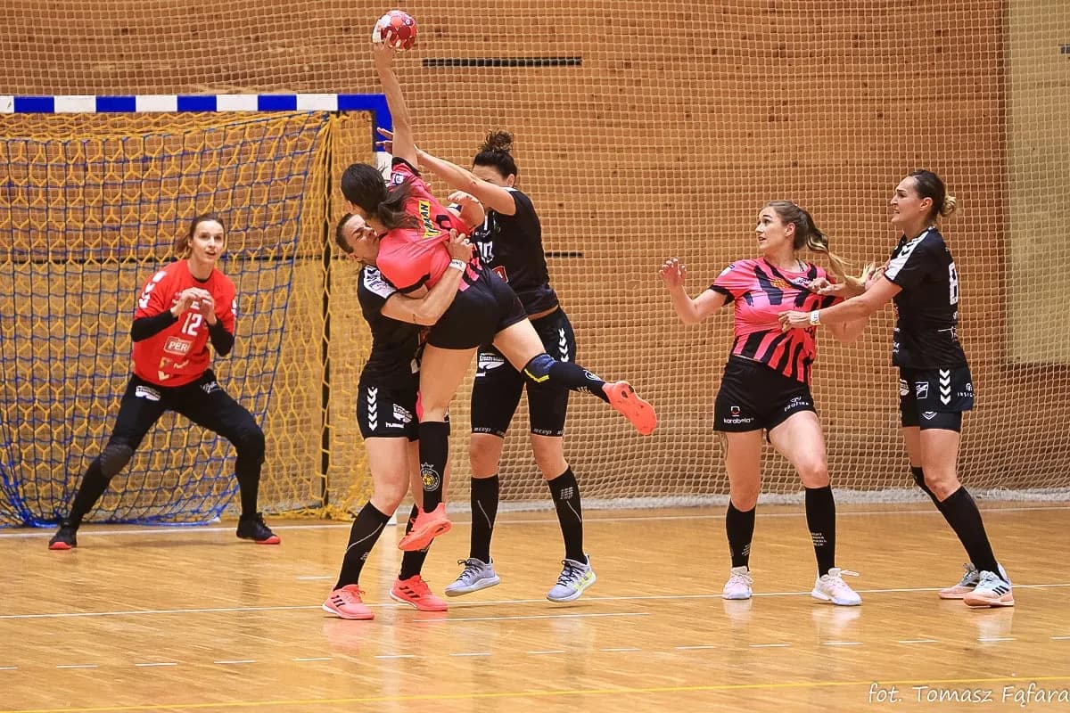 Suzuki Korona Handball Kielce – MKS Funfloor Perła Lublin 22:29