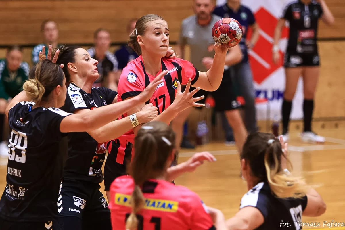 Suzuki Korona Handball Kielce – MKS Funfloor Perła Lublin 22:29