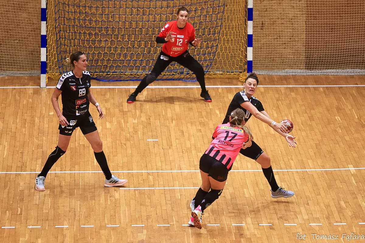 Suzuki Korona Handball Kielce – MKS Funfloor Perła Lublin 22:29