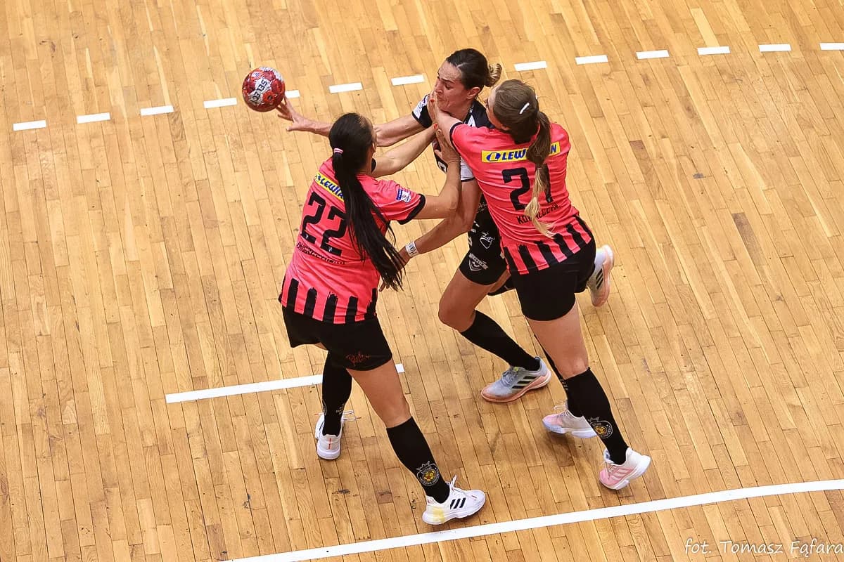 Suzuki Korona Handball Kielce – MKS Funfloor Perła Lublin 22:29