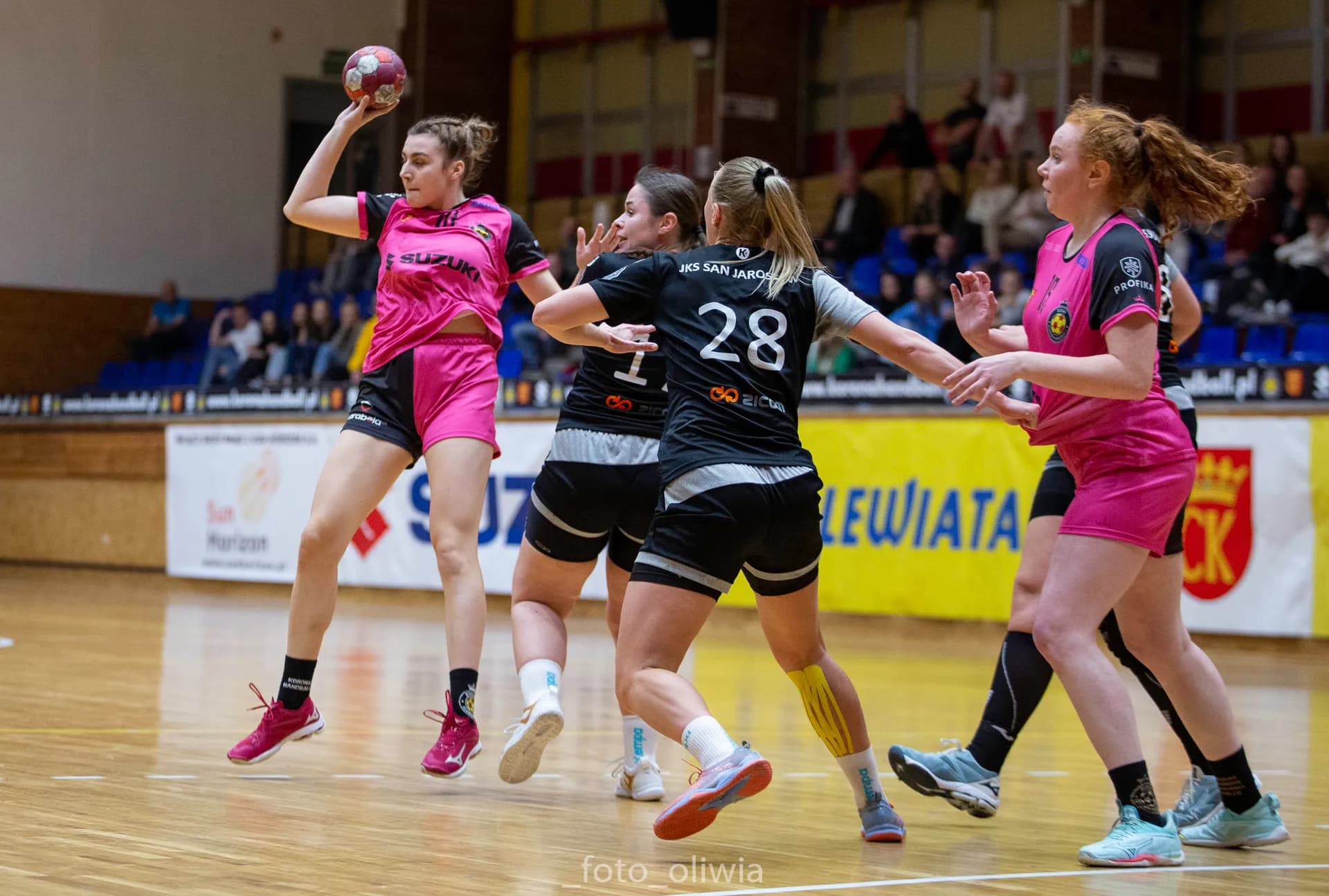 Suzuki Korona Handball Kielce vs JKS San Jarosław (cz.1)