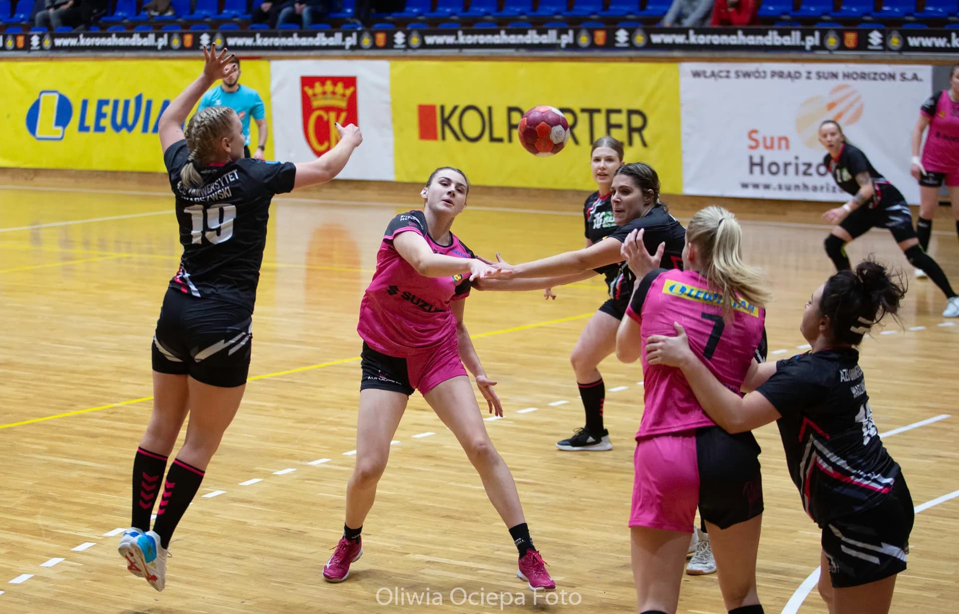 Suzuki Korona Handball Kielce vs AZS UW Warszawa