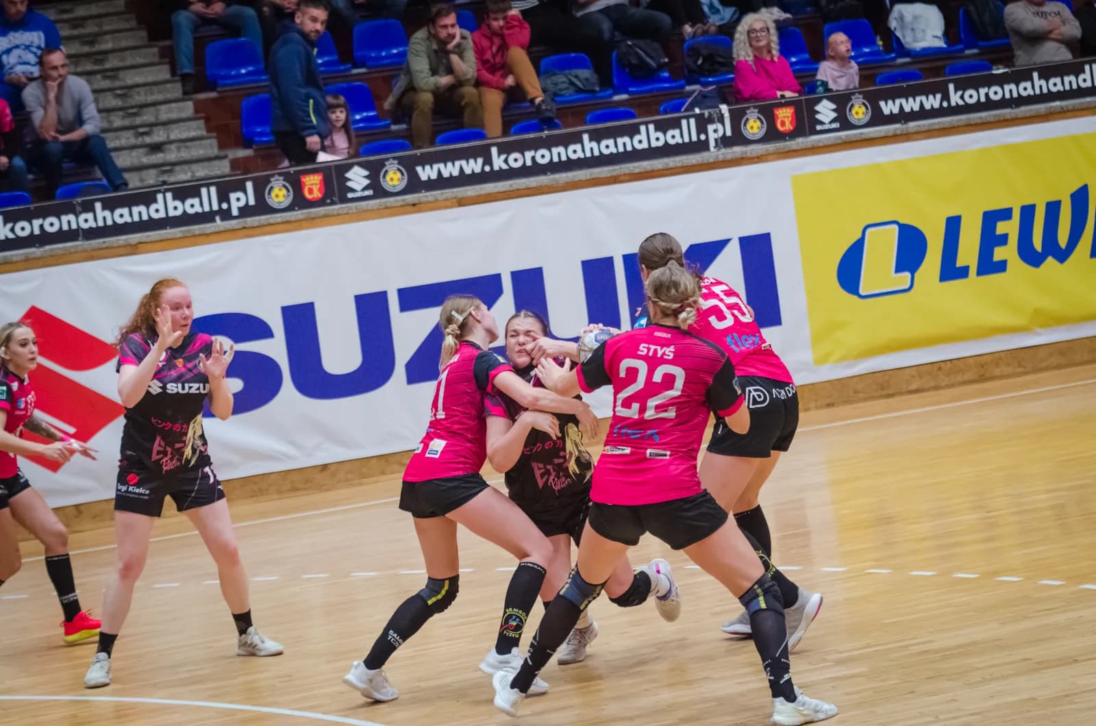 Suzuki Korona Handball Kielce vs SPR Sambor Tczew