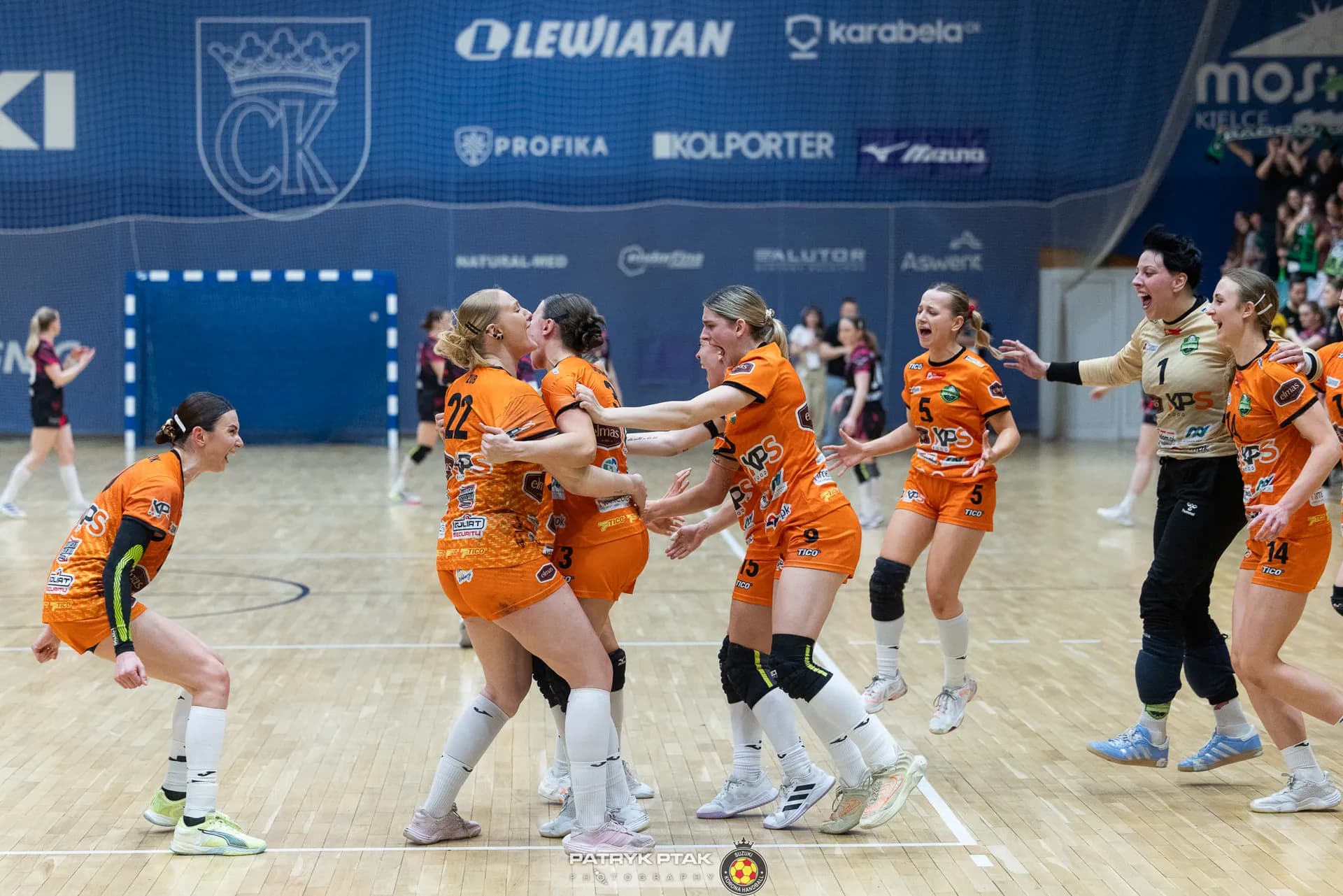 Zdjęcia z meczu Korona Handball – APR Radom