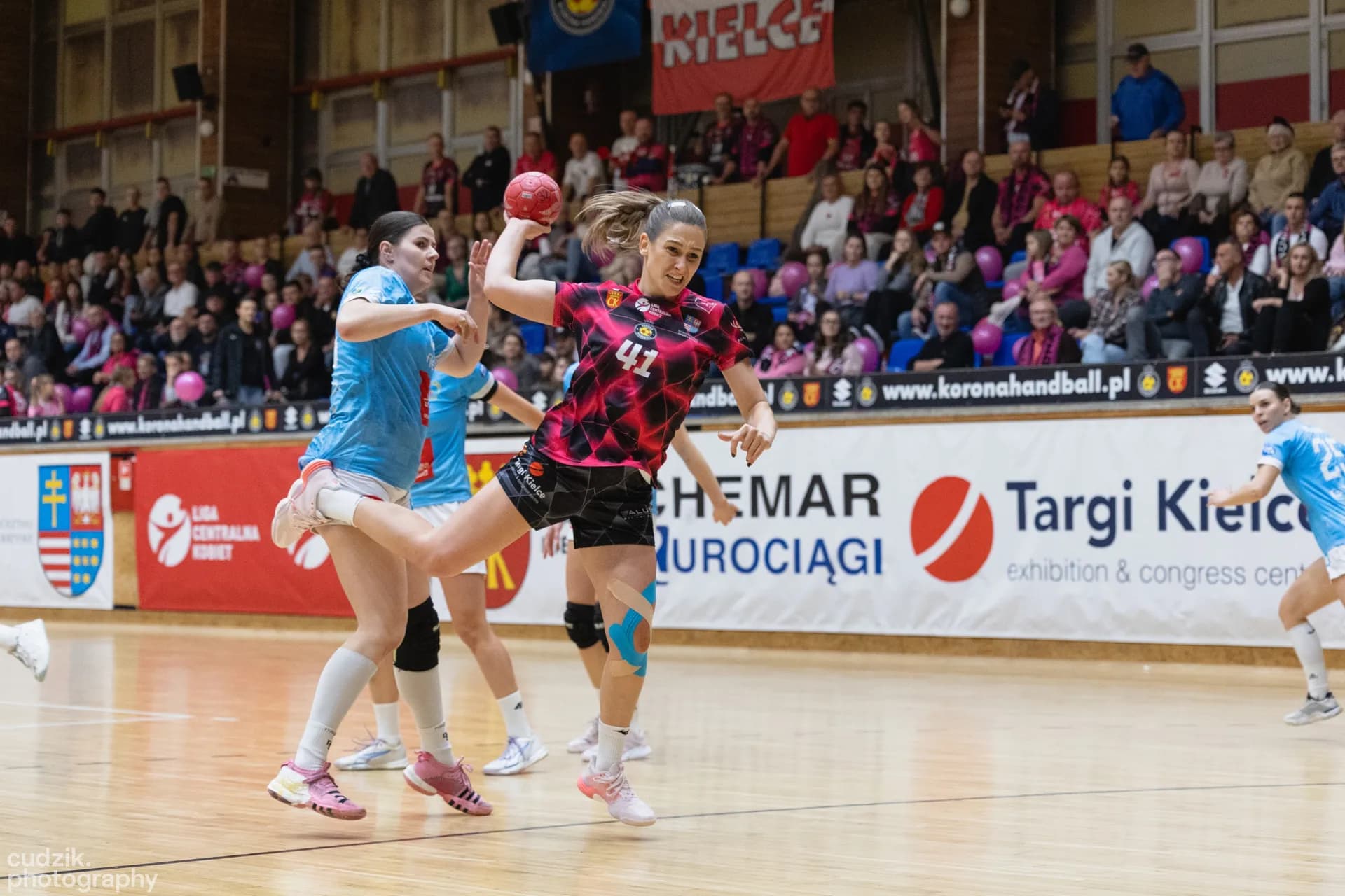 Zdjęcia z meczu Korona Handball Kielce – ENERGA Sambor Tczew
