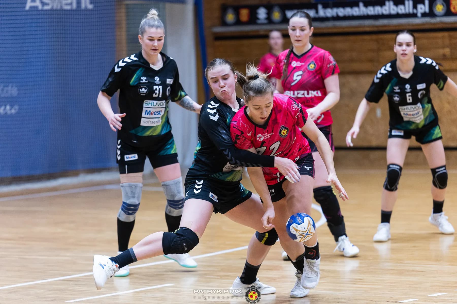 Galeria z meczu Suzuki Korona Handball Kielce – Galiczanka Lwów  fot. Patryk Ptak. Dziękujemy