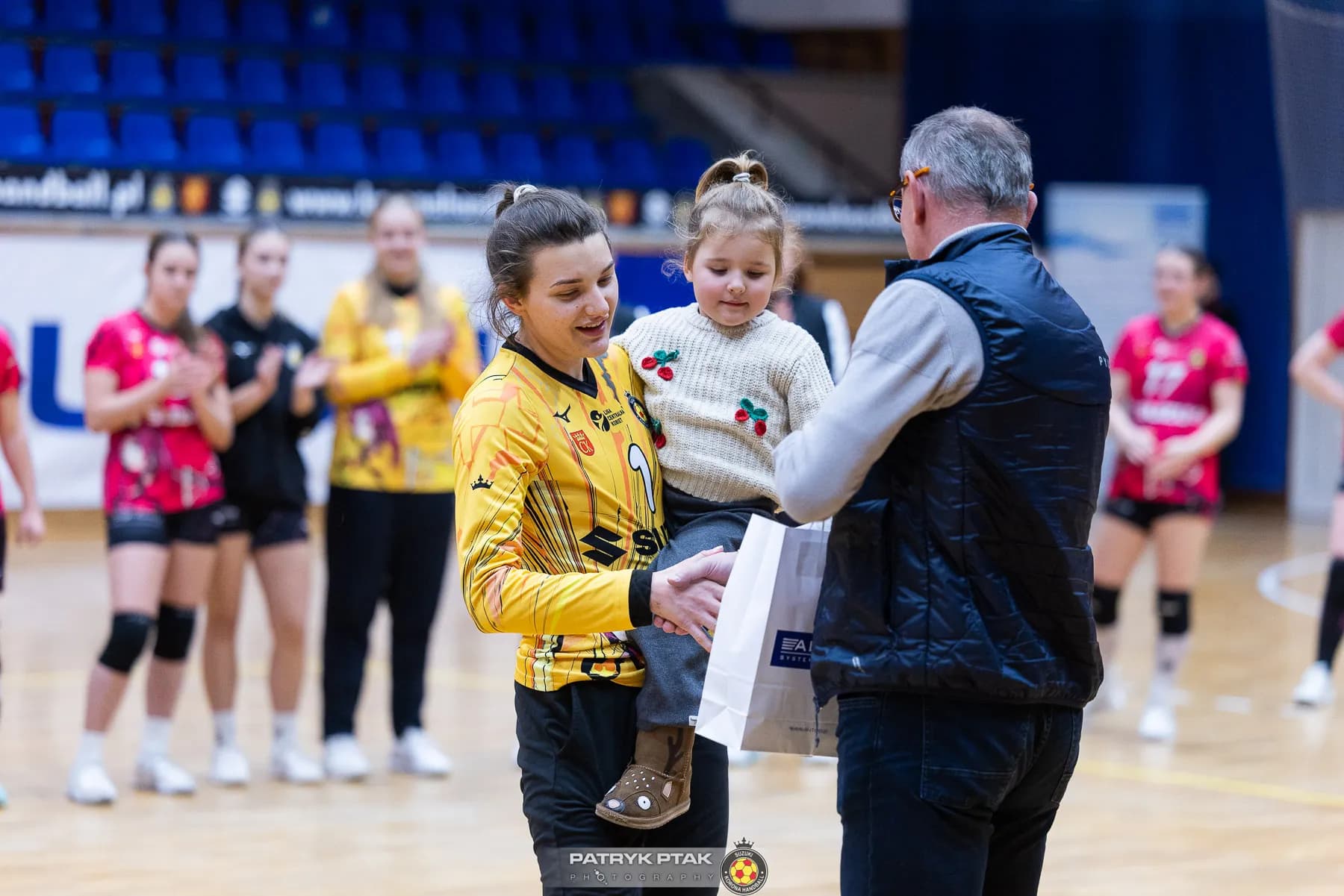Galeria z meczu Suzuki Korona Handball Kielce – Galiczanka Lwów  fot. Patryk Ptak. Dziękujemy