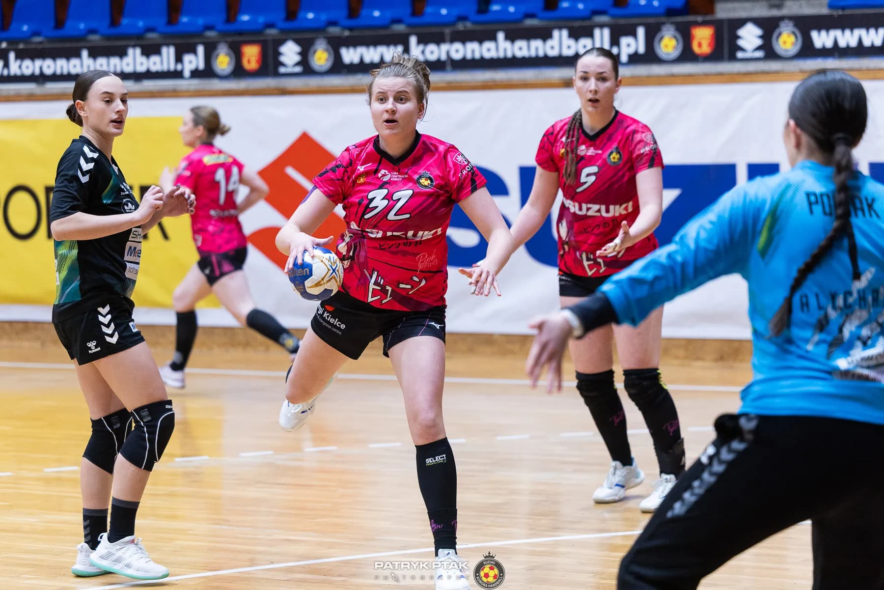 Galeria z meczu Suzuki Korona Handball Kielce – Galiczanka Lwów  fot. Patryk Ptak. Dziękujemy