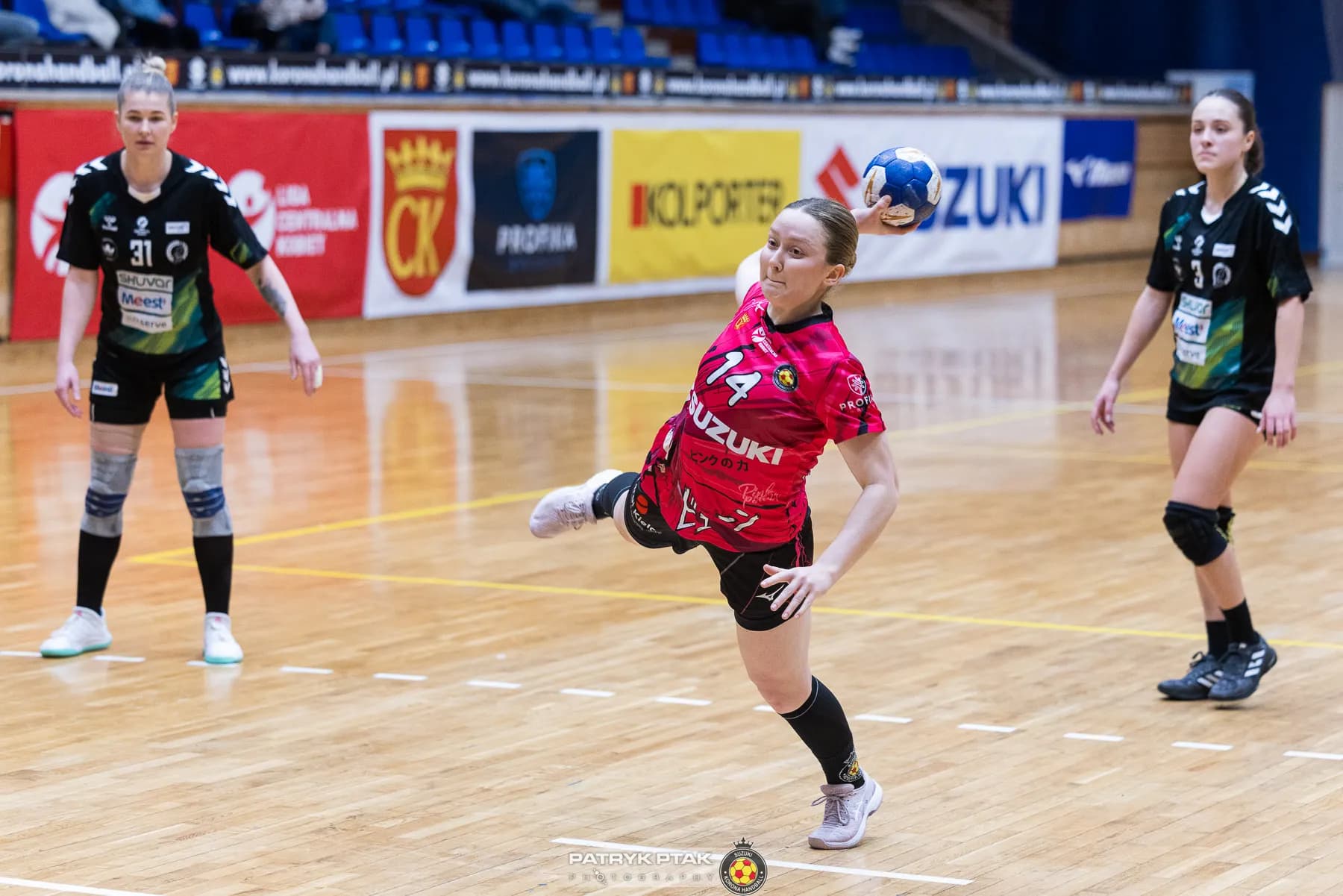 Galeria z meczu Suzuki Korona Handball Kielce – Galiczanka Lwów  fot. Patryk Ptak. Dziękujemy