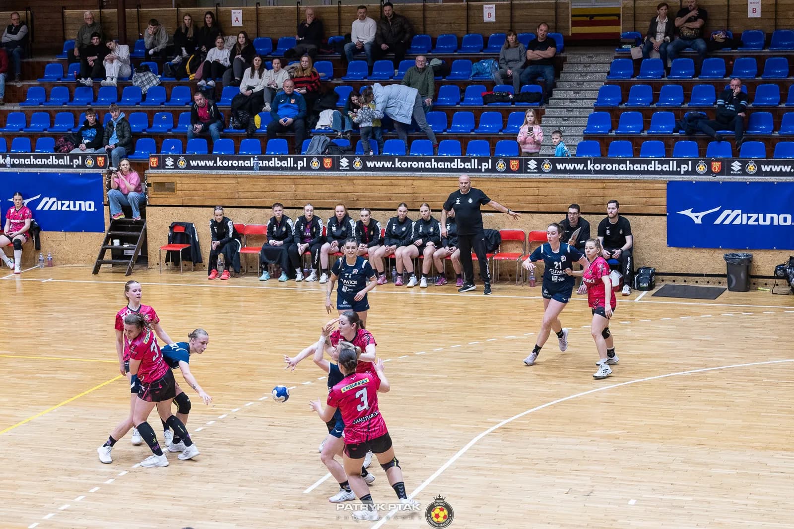 Suzuki Korona Handball Kielce vs SPR Sośnica Gliwice