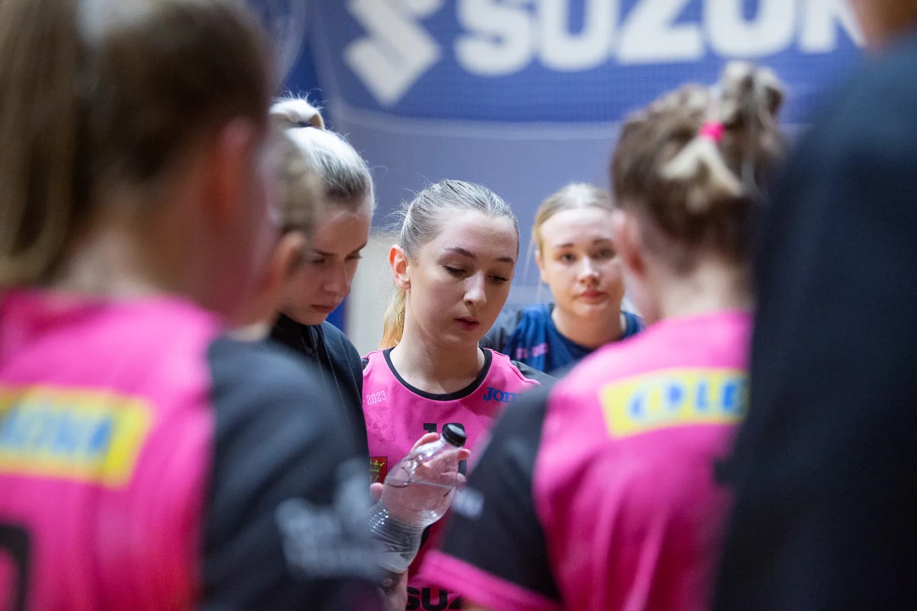 Szybko zapomnieć i się podnieść. Wysoka porażka z liderem
