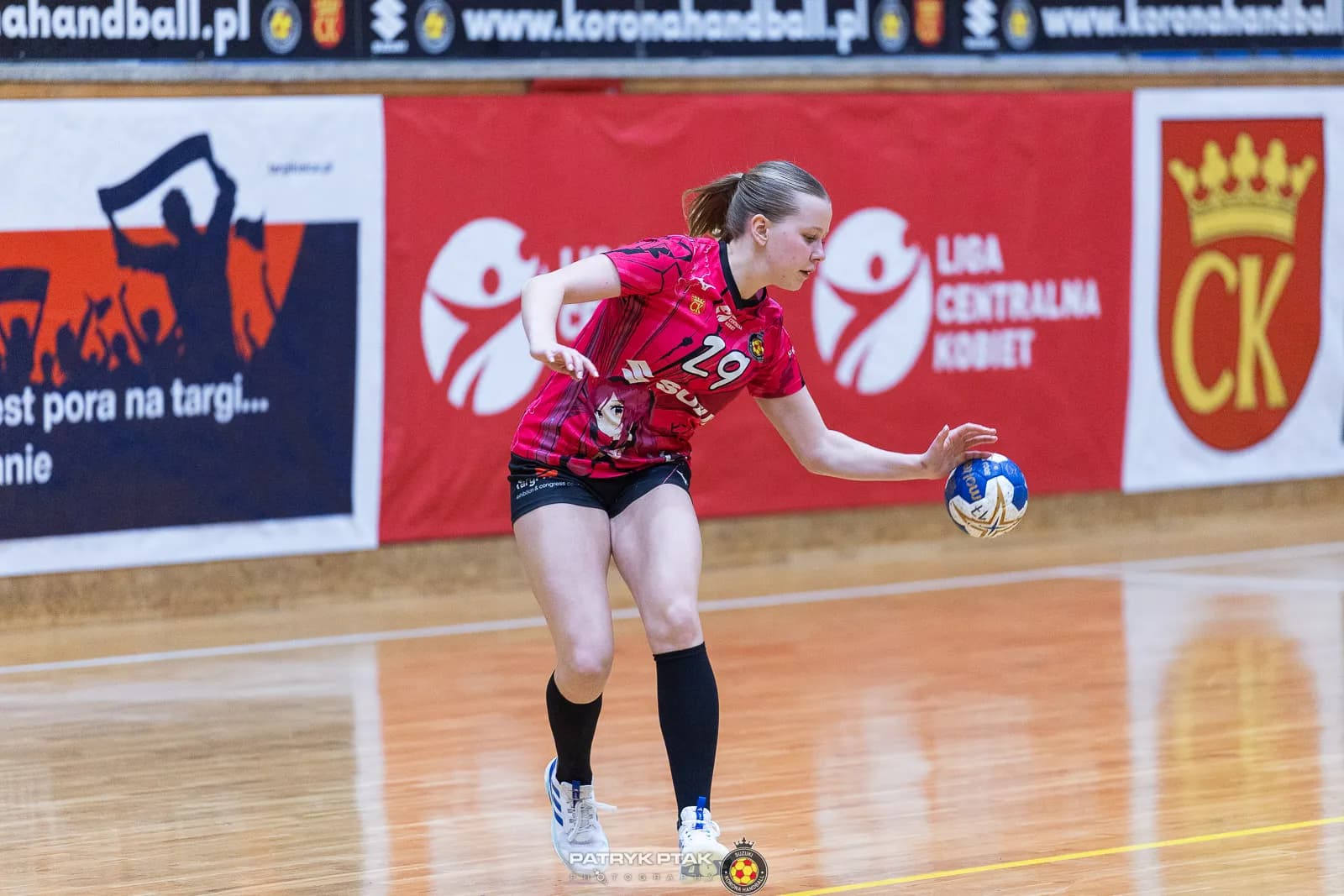 Galeria zdjęć z meczu Suzuki Korona Handball -Elmas-KPS APR Radom,   📷fot. Patryk Ptak
