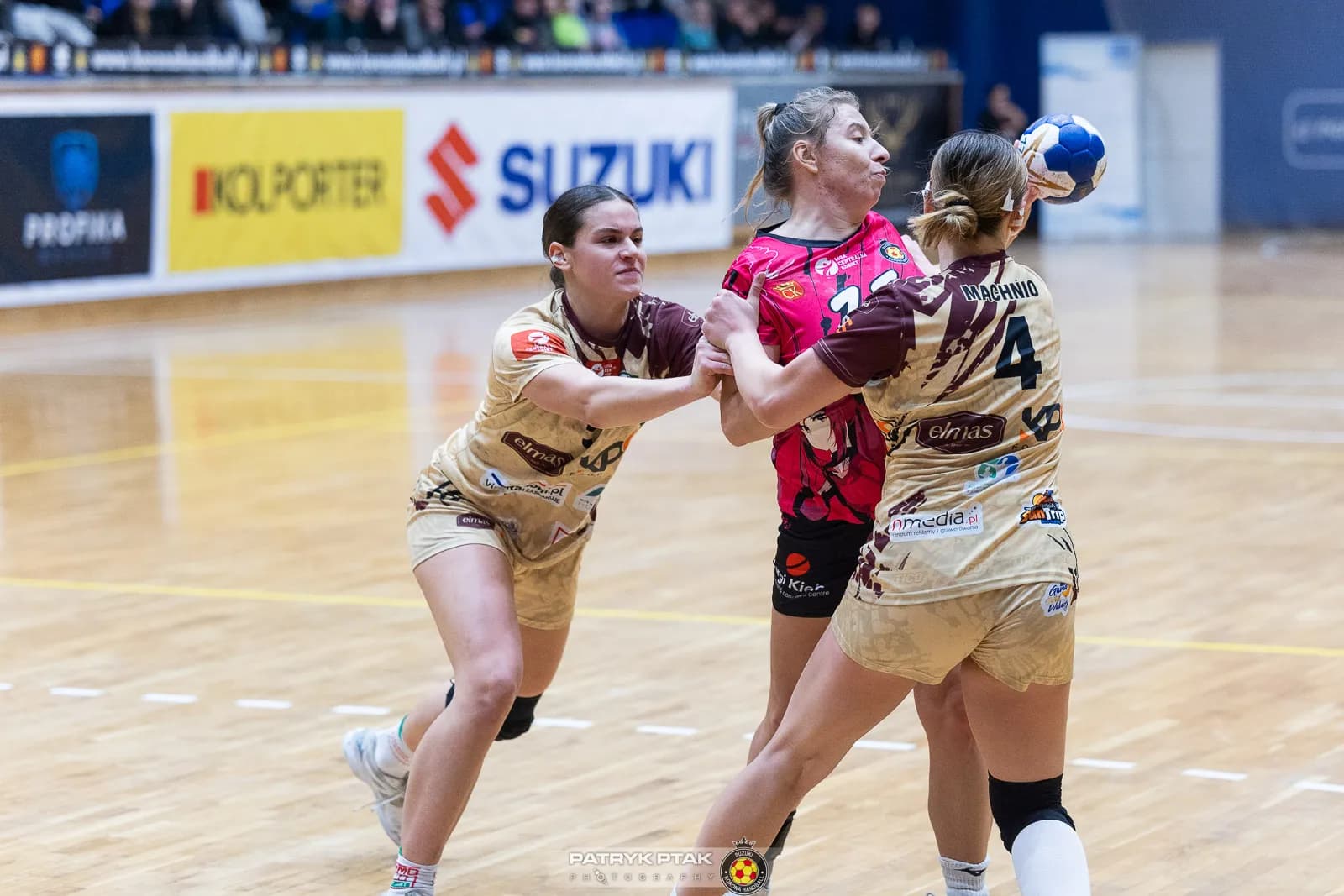 Galeria zdjęć z meczu Suzuki Korona Handball -Elmas-KPS APR Radom,   📷fot. Patryk Ptak