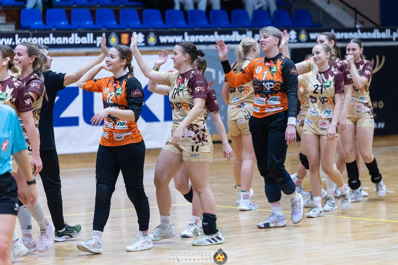 Galeria zdjęć z meczu Suzuki Korona Handball -Elmas-KPS APR Radom,   📷fot. Patryk Ptak
