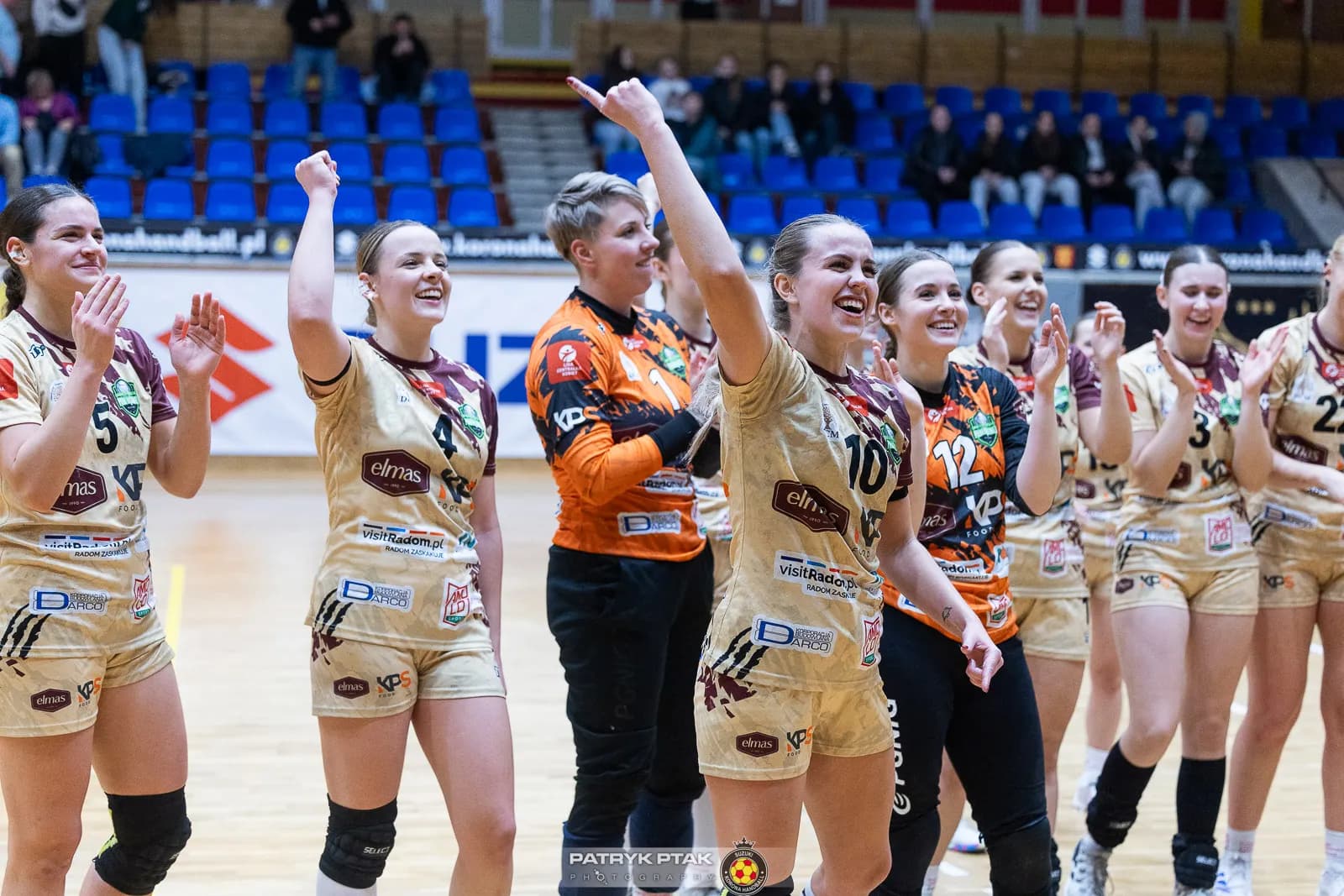 Galeria zdjęć z meczu Suzuki Korona Handball -Elmas-KPS APR Radom,   📷fot. Patryk Ptak