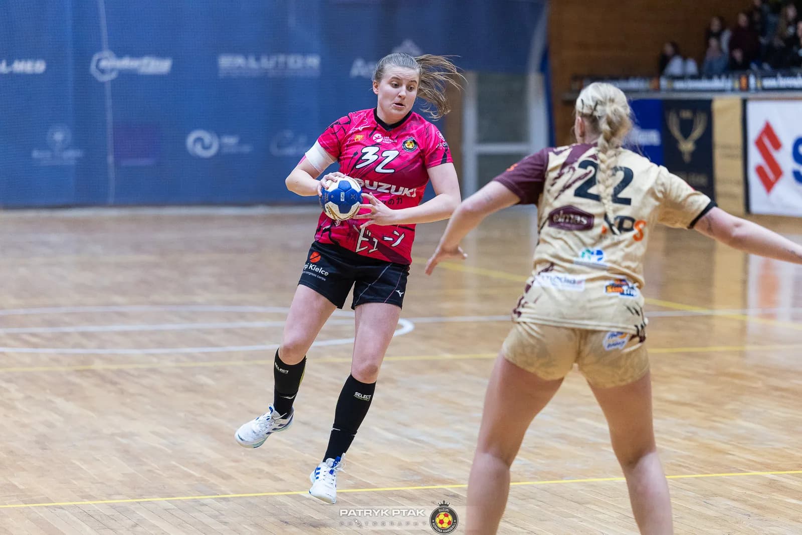 Galeria zdjęć z meczu Suzuki Korona Handball -Elmas-KPS APR Radom,   📷fot. Patryk Ptak