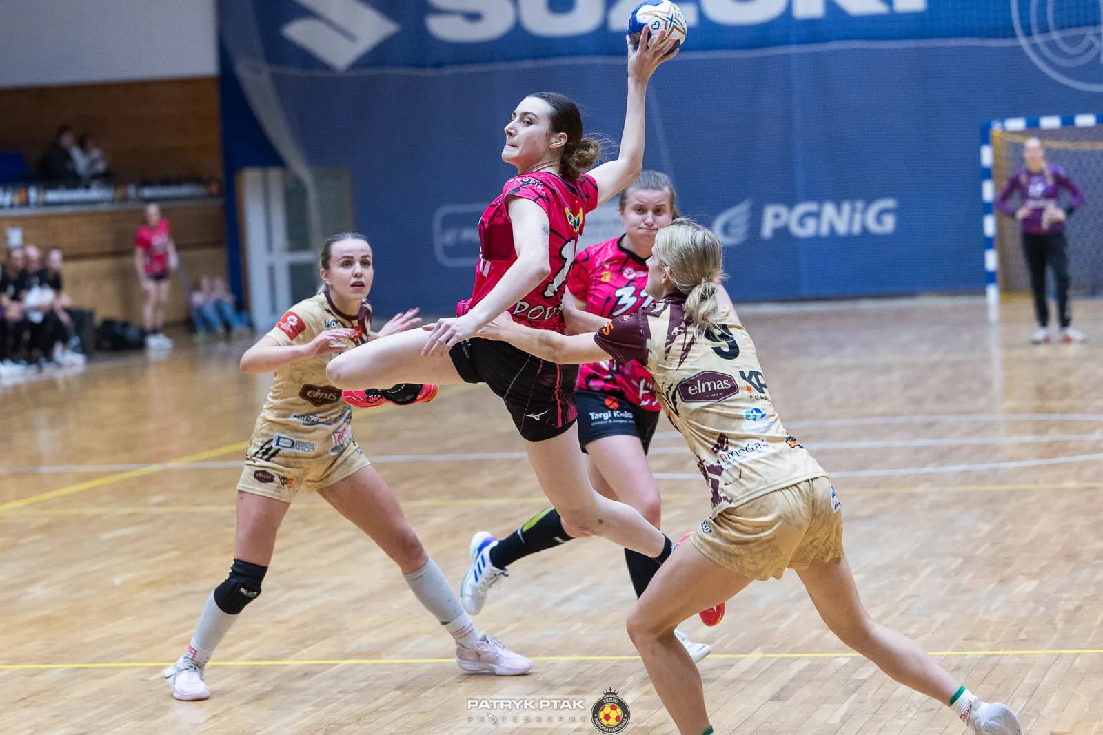 Galeria zdjęć z meczu Suzuki Korona Handball -Elmas-KPS APR Radom,   📷fot. Patryk Ptak