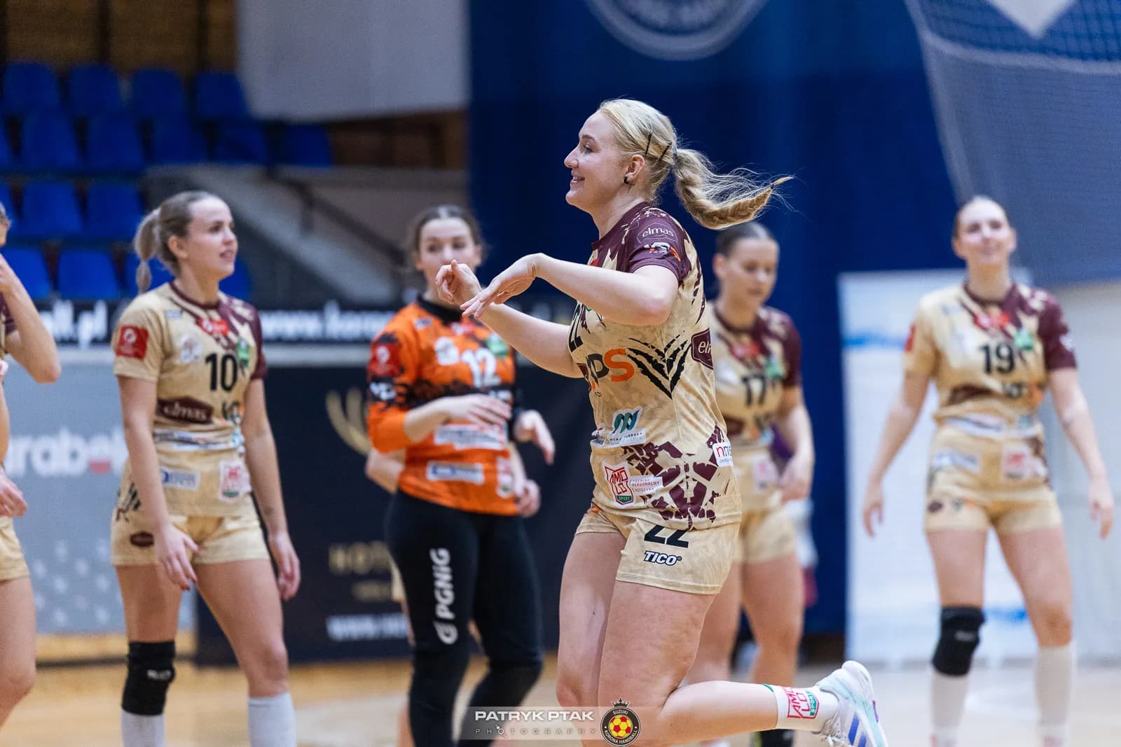 Galeria zdjęć z meczu Suzuki Korona Handball -Elmas-KPS APR Radom,   📷fot. Patryk Ptak
