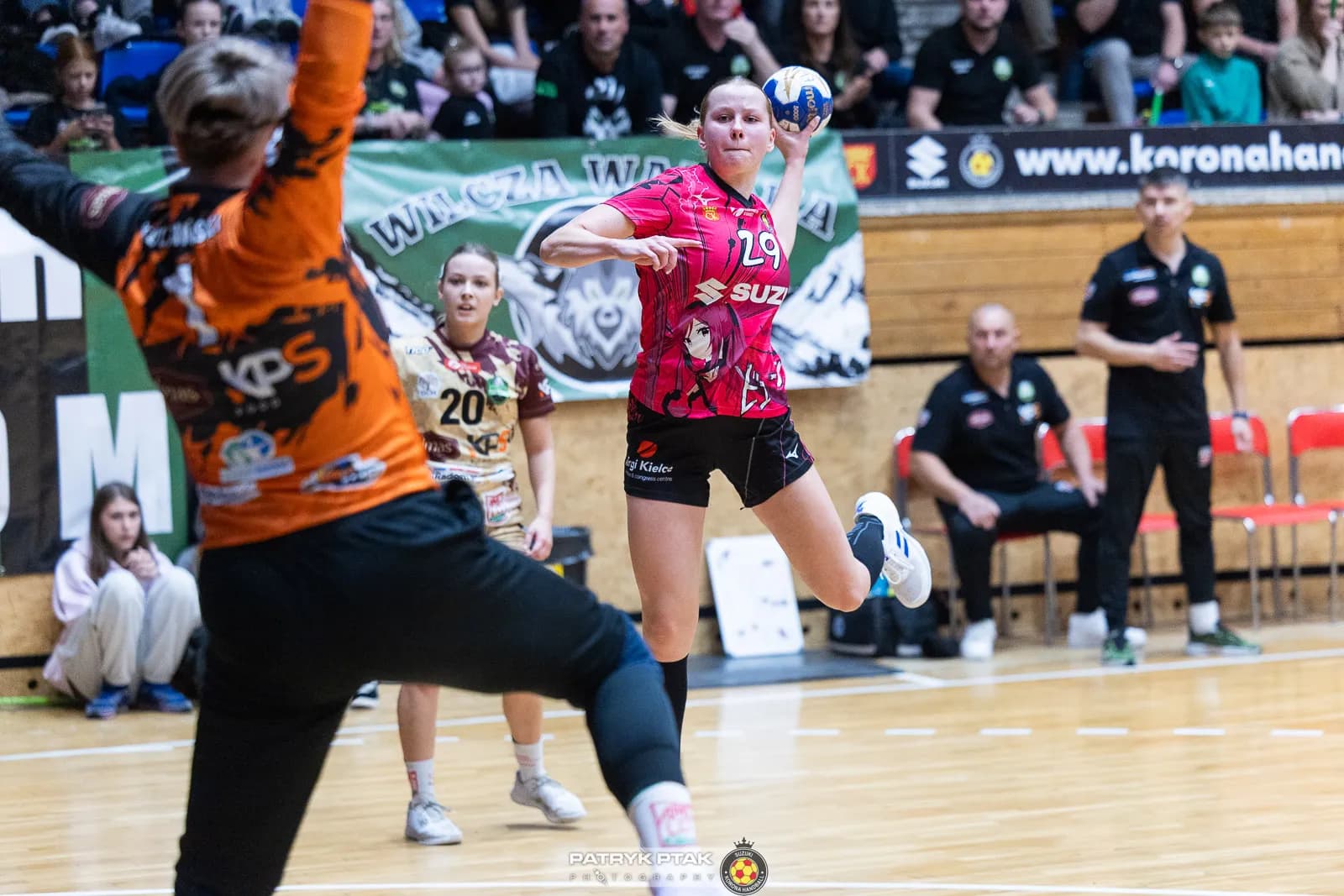 Galeria zdjęć z meczu Suzuki Korona Handball -Elmas-KPS APR Radom,   📷fot. Patryk Ptak