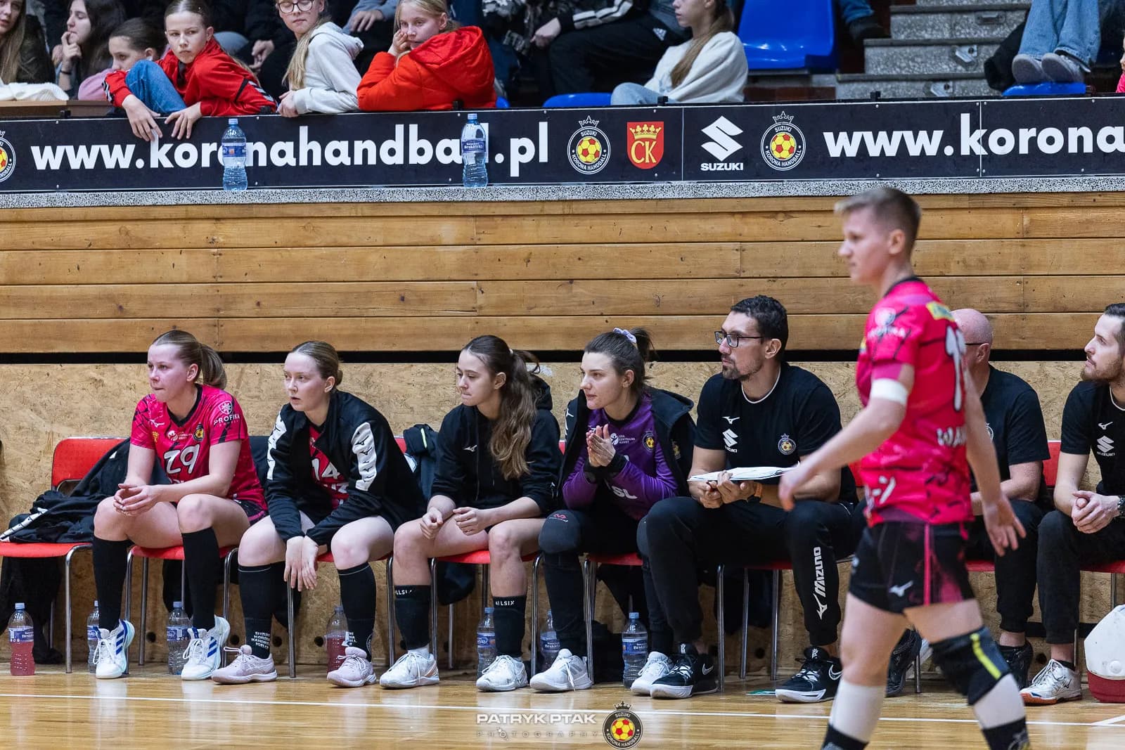 Galeria zdjęć z meczu Suzuki Korona Handball -Elmas-KPS APR Radom,   📷fot. Patryk Ptak