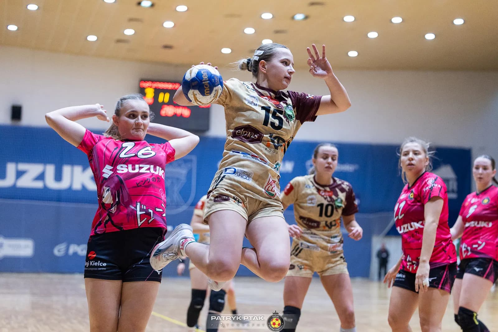 Galeria zdjęć z meczu Suzuki Korona Handball -Elmas-KPS APR Radom,   📷fot. Patryk Ptak