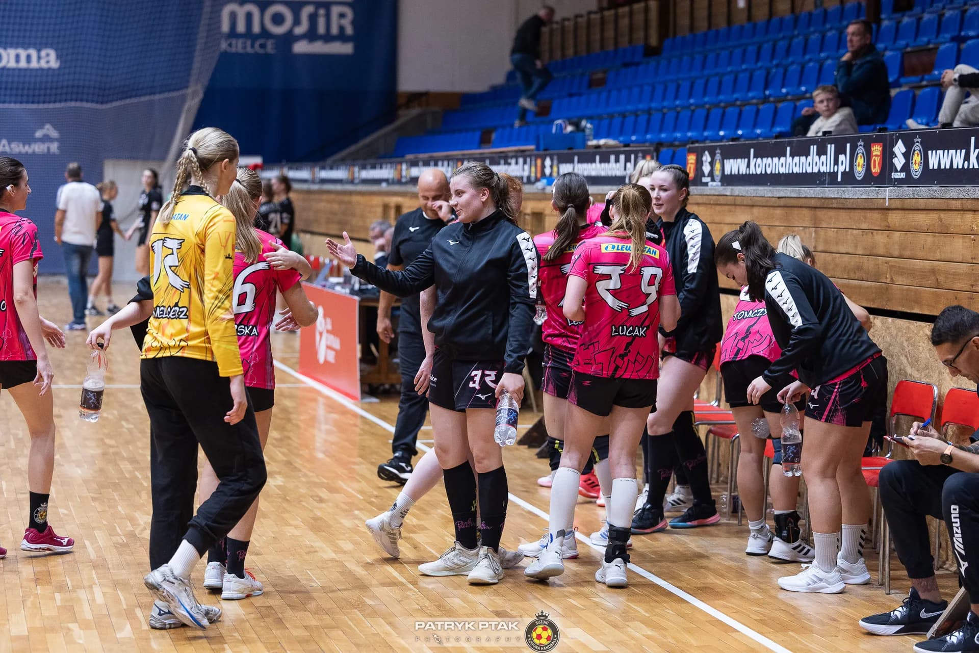 Suzuki Korona Handball Kielce vs UKS Dziewiątka Legnica