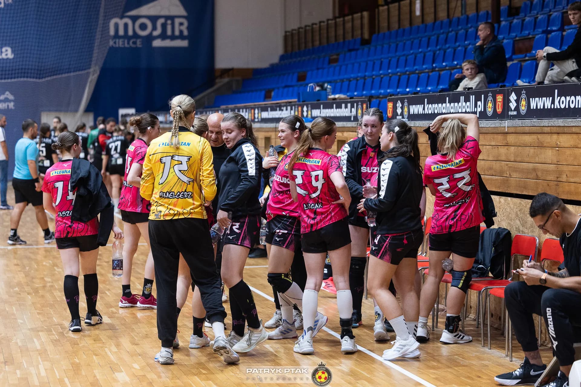 Suzuki Korona Handball Kielce vs UKS Dziewiątka Legnica