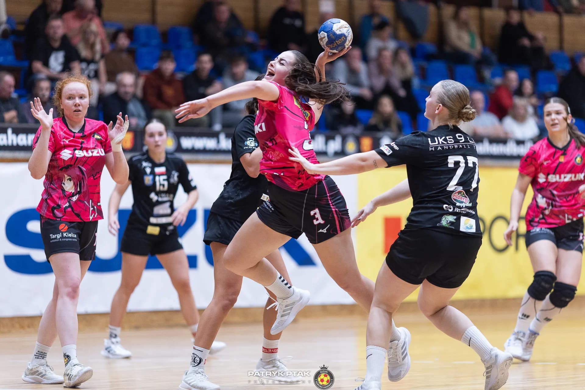 Suzuki Korona Handball Kielce vs UKS Dziewiątka Legnica
