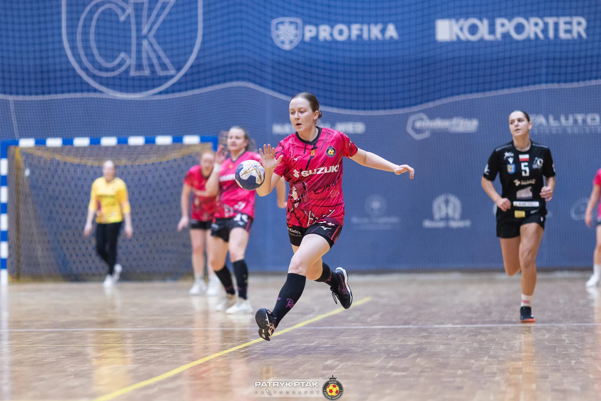 Suzuki Korona Handball Kielce vs UKS Dziewiątka Legnica
