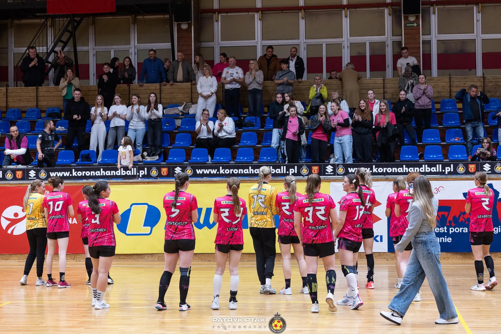 Suzuki Korona Handball Kielce vs UKS Dziewiątka Legnica