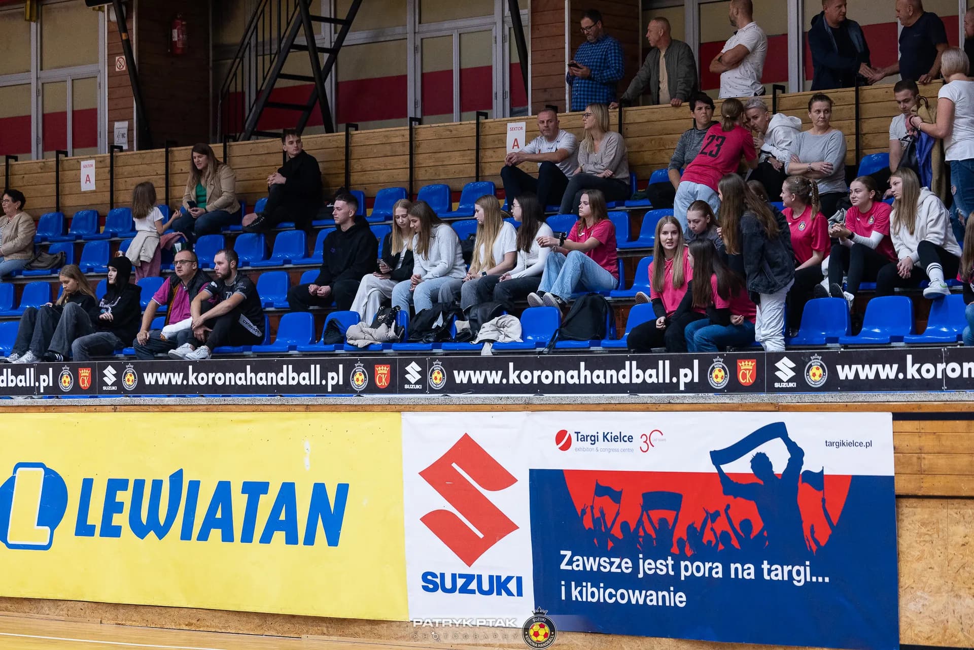 Suzuki Korona Handball Kielce vs UKS Dziewiątka Legnica