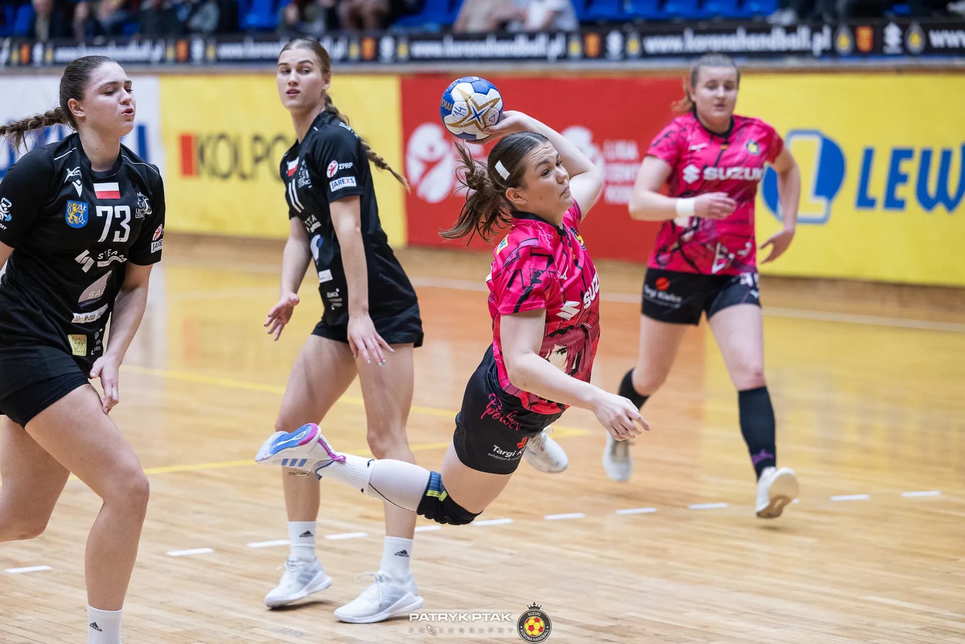 Suzuki Korona Handball Kielce vs UKS Dziewiątka Legnica