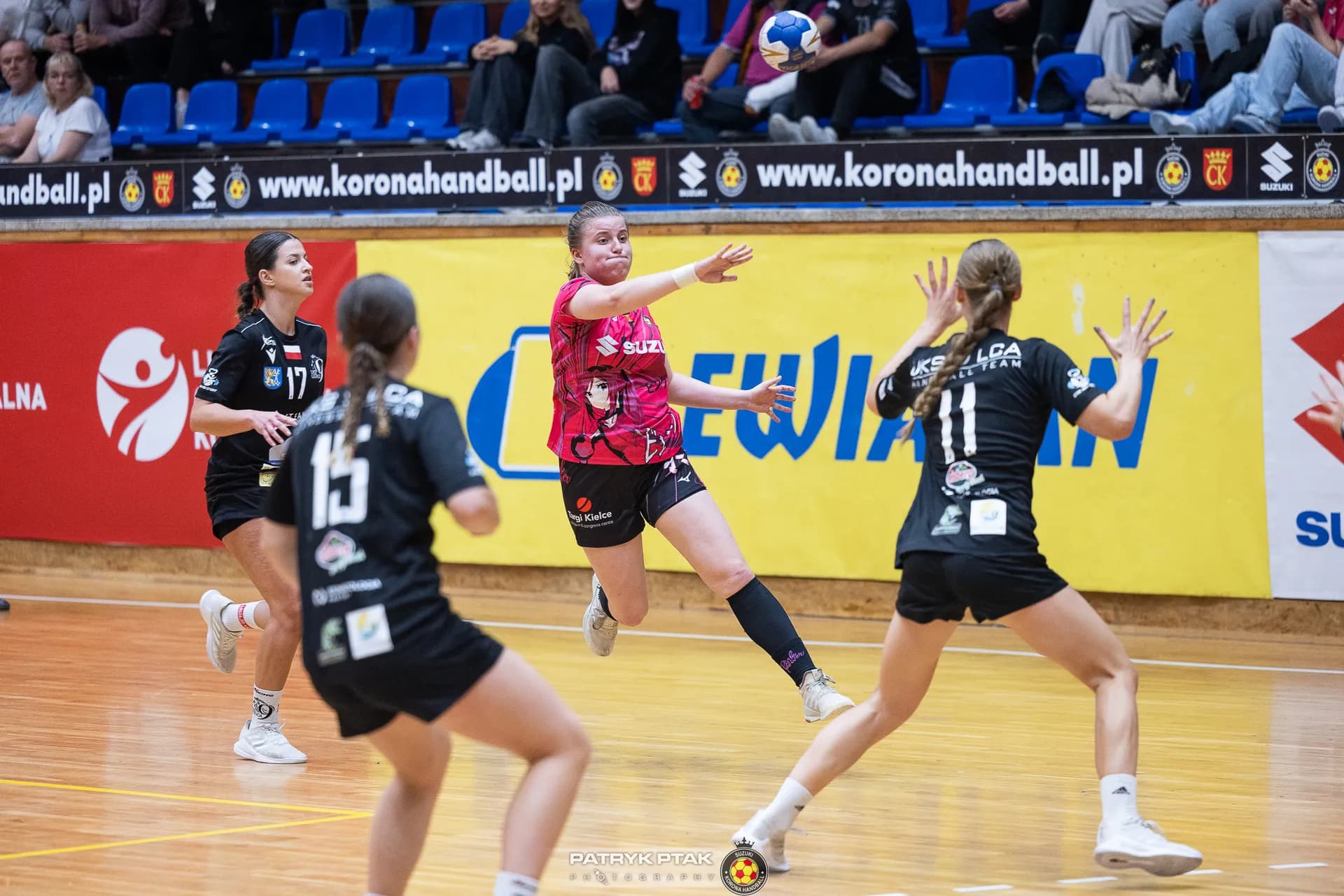 Suzuki Korona Handball Kielce vs UKS Dziewiątka Legnica