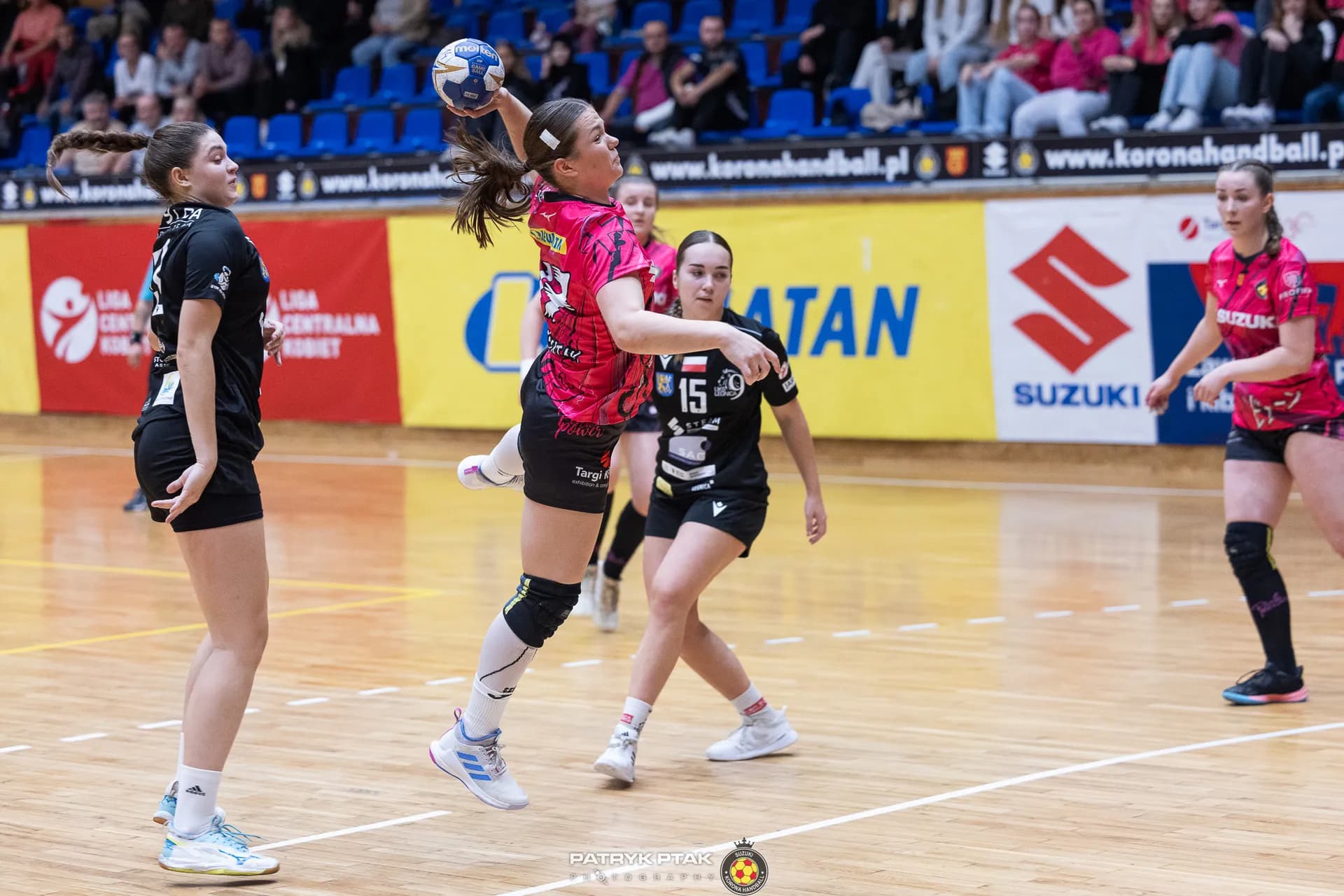 Suzuki Korona Handball Kielce vs UKS Dziewiątka Legnica