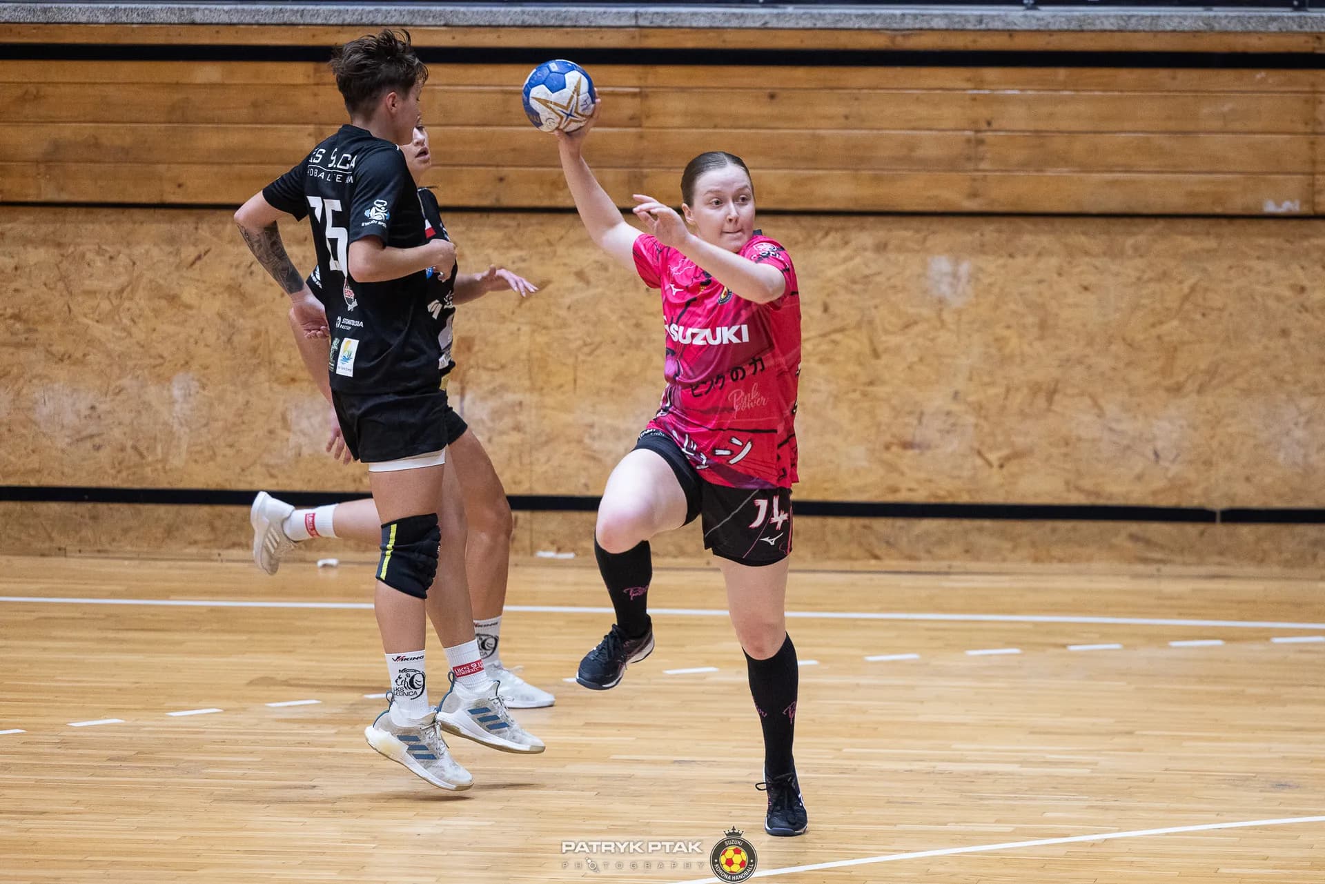 Suzuki Korona Handball Kielce vs UKS Dziewiątka Legnica