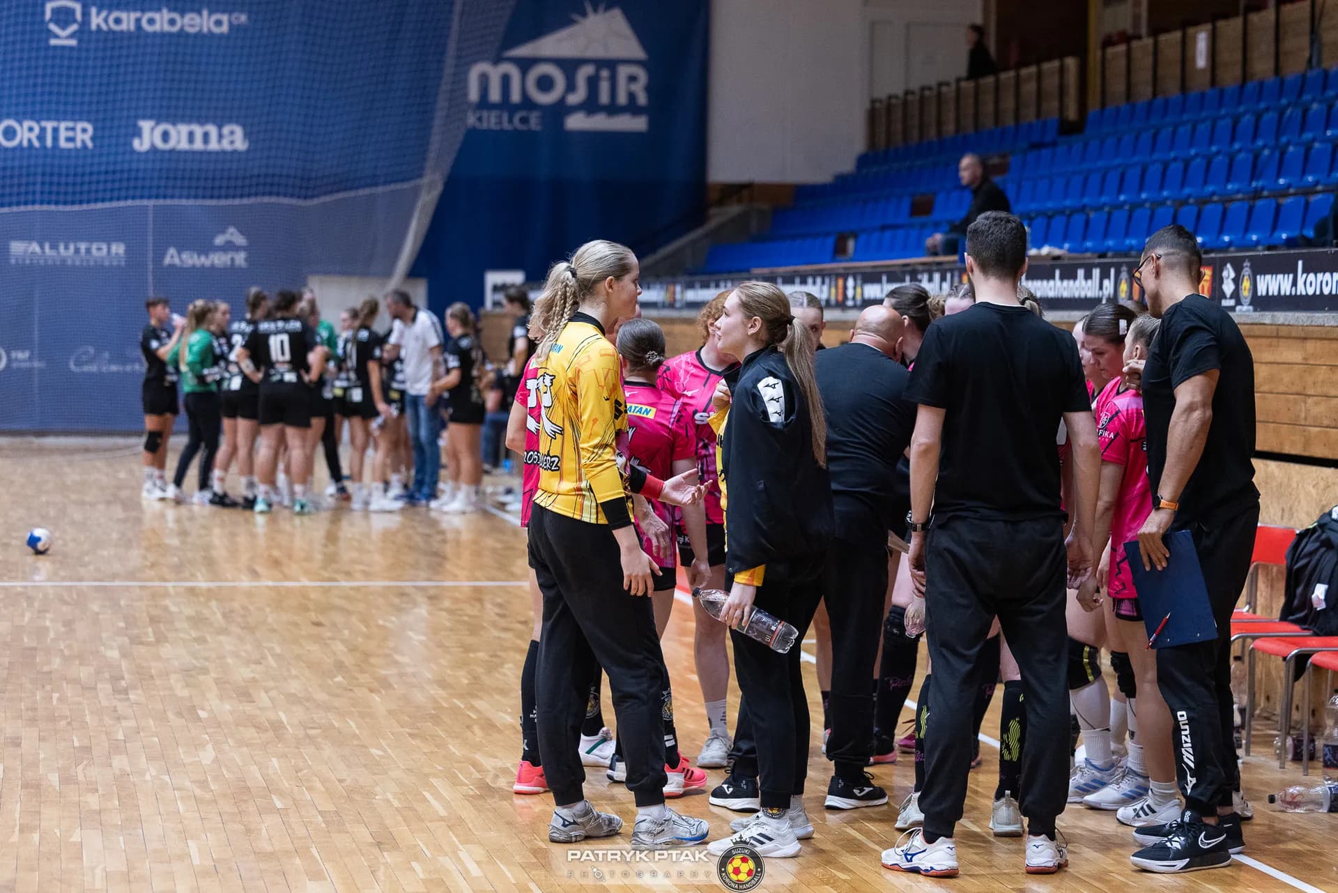 Suzuki Korona Handball Kielce vs UKS Dziewiątka Legnica