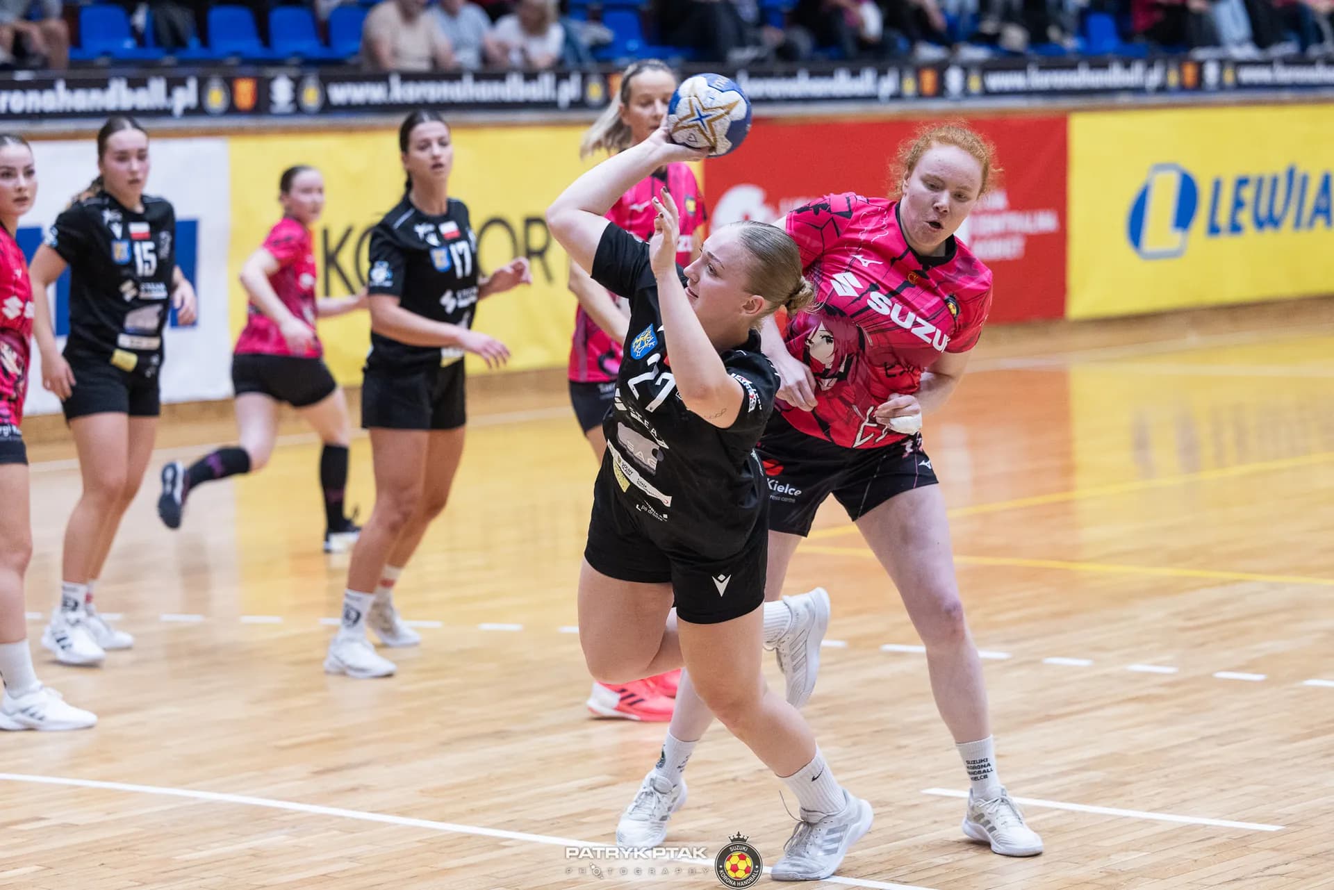 Suzuki Korona Handball Kielce vs UKS Dziewiątka Legnica