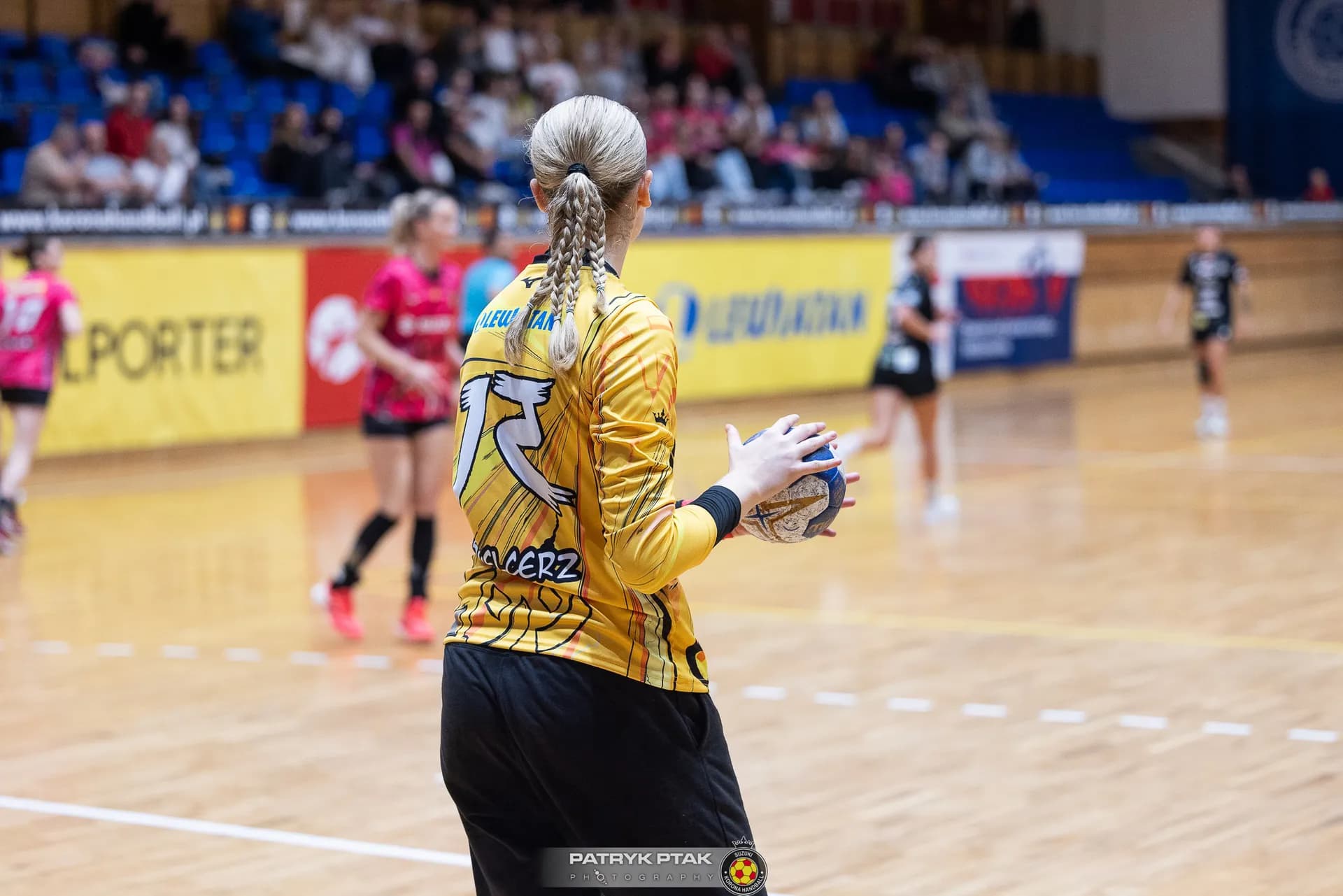 Suzuki Korona Handball Kielce vs UKS Dziewiątka Legnica