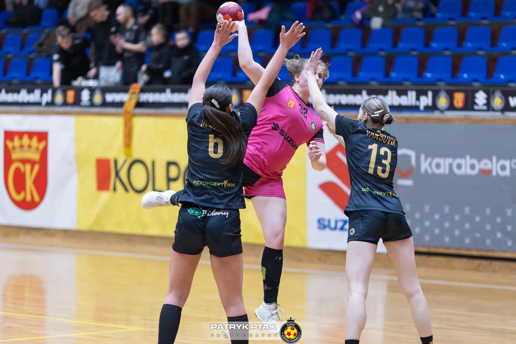 Suzuki Korona Handball Kielce vs UKS Varsovia Warszawa