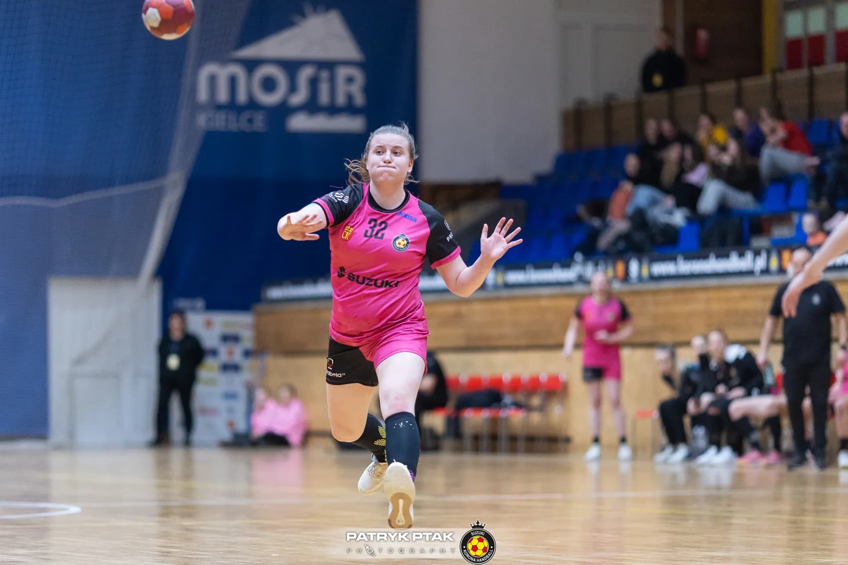 Suzuki Korona Handball Kielce vs UKS Varsovia Warszawa