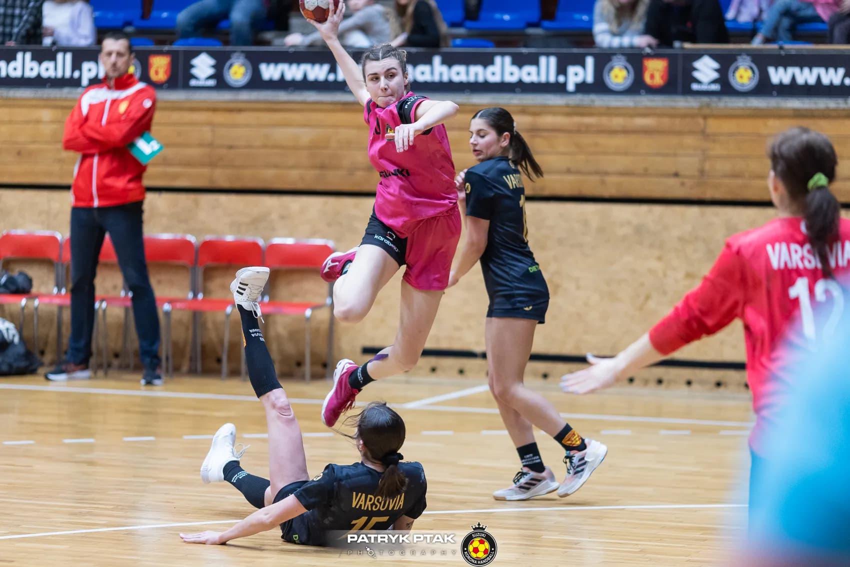 Suzuki Korona Handball Kielce vs UKS Varsovia Warszawa