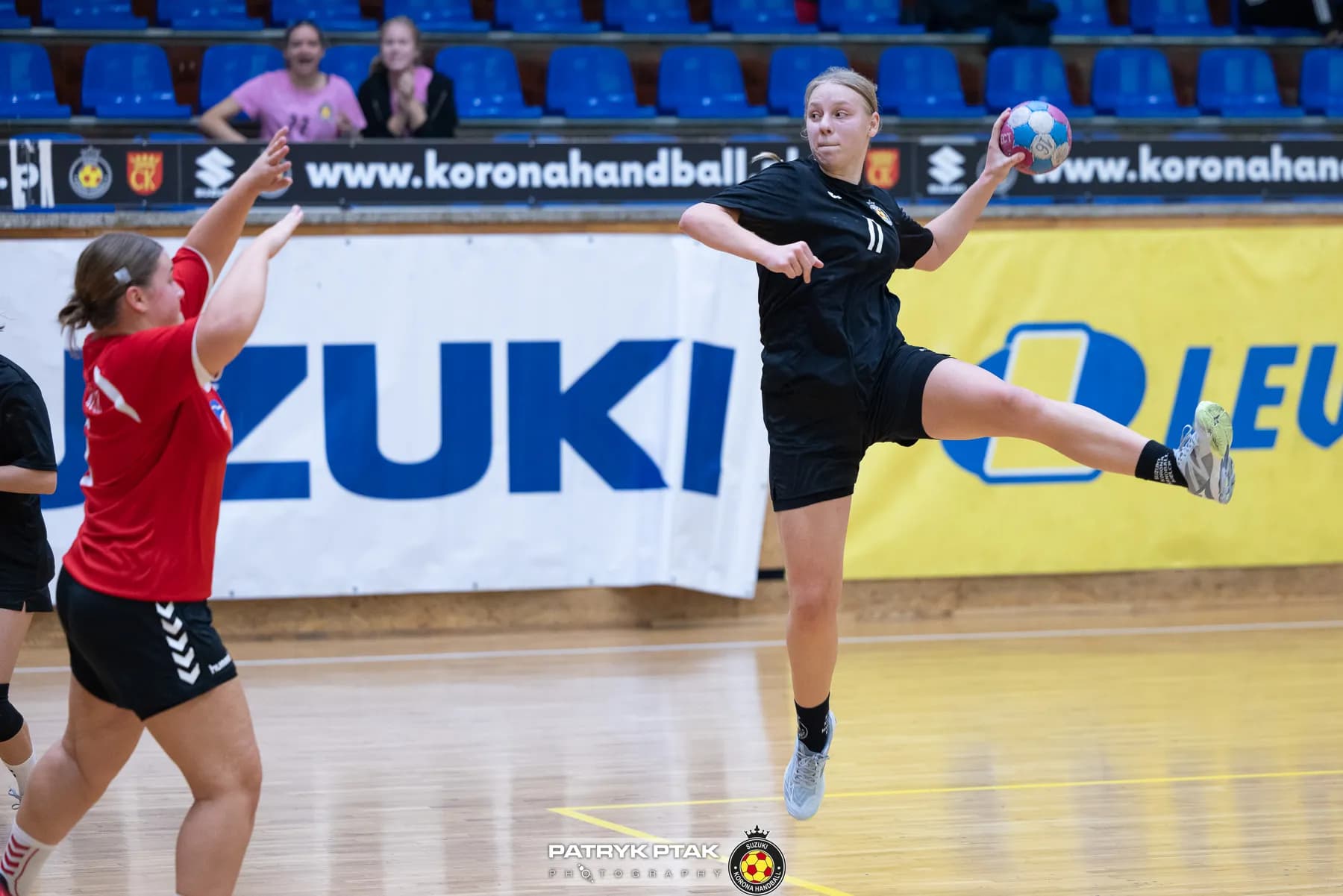 Juniorki młodsze: Korona Handbal Kielce vs. SPR Olkusz
