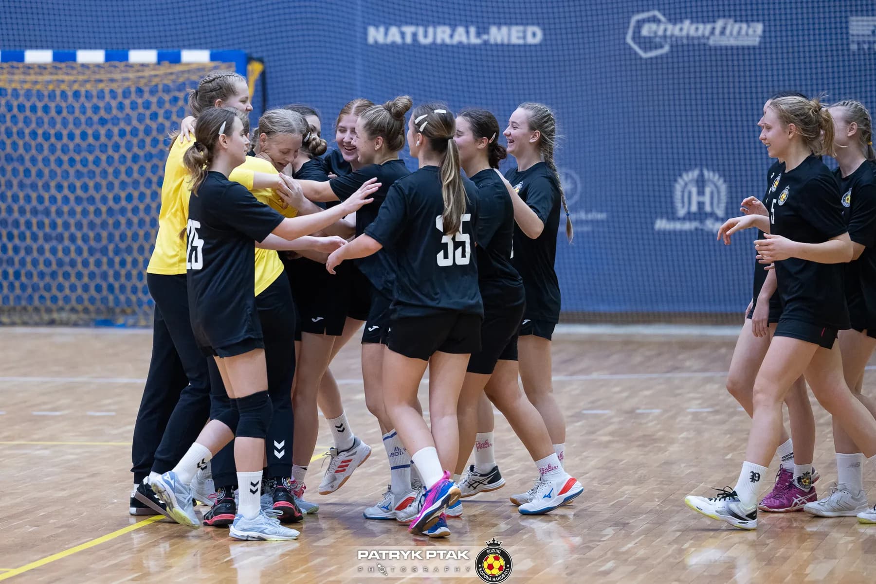 Juniorki młodsze: Korona Handbal Kielce vs. SPR Olkusz