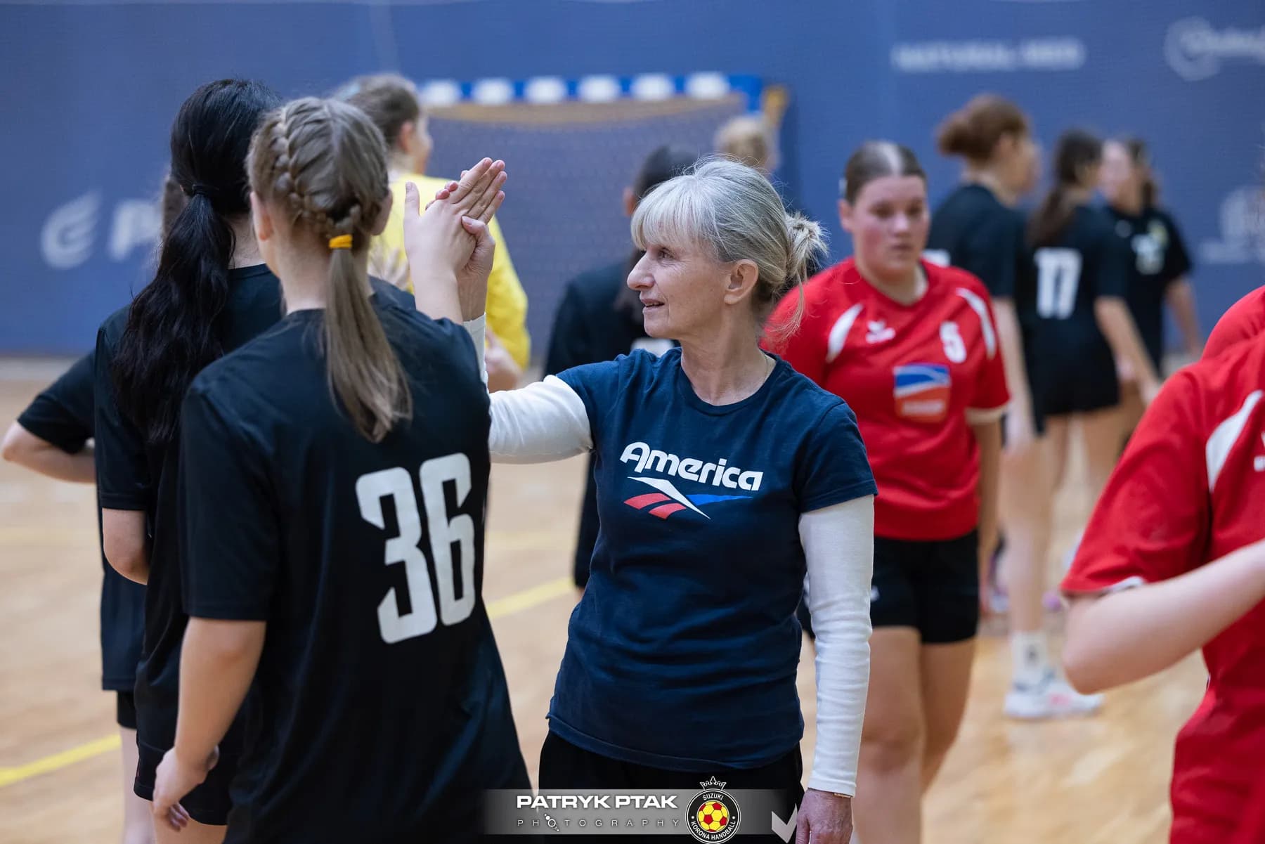 Juniorki młodsze: Korona Handbal Kielce vs. SPR Olkusz