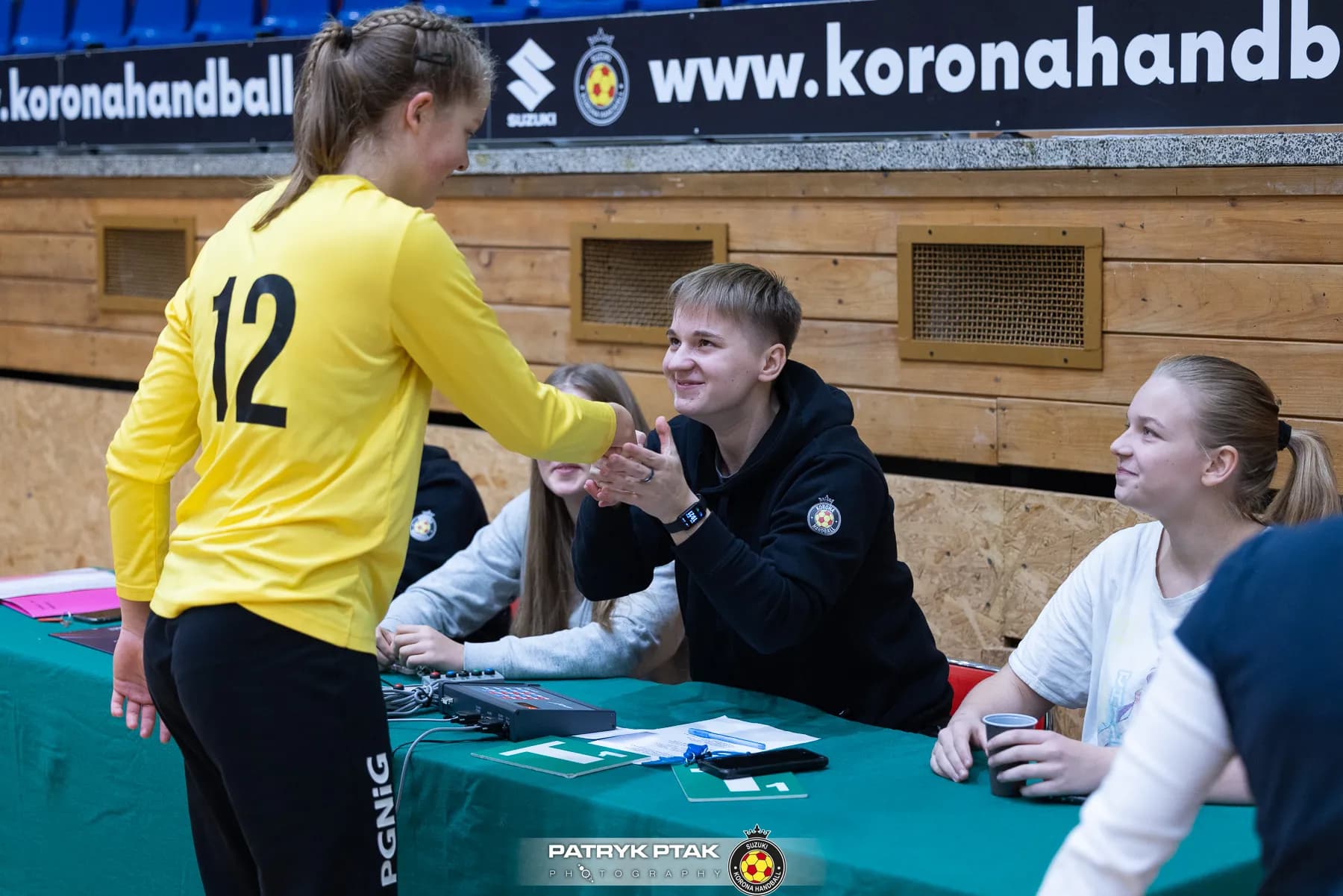 Juniorki młodsze: Korona Handbal Kielce vs. SPR Olkusz