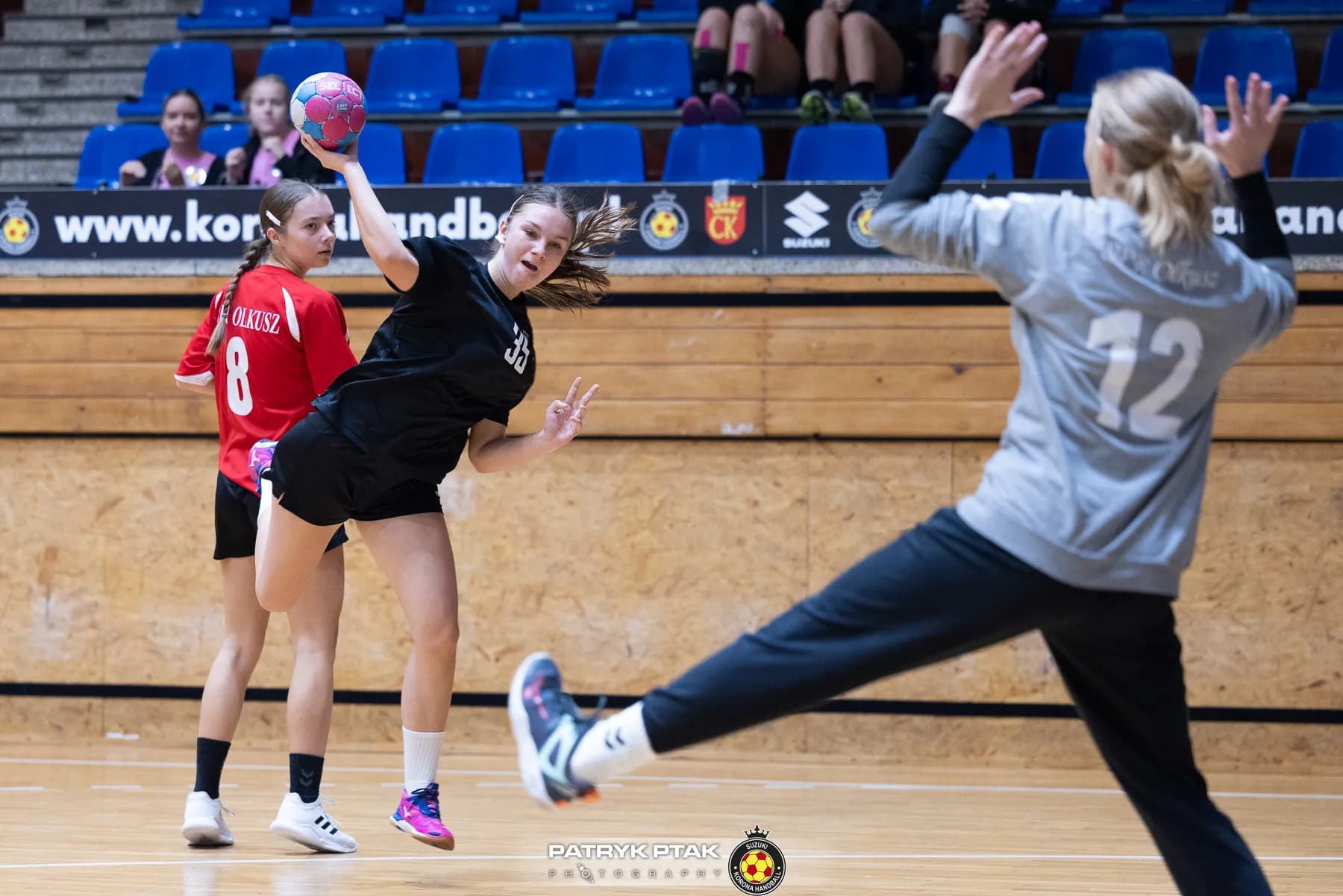 Juniorki młodsze: Korona Handbal Kielce vs. SPR Olkusz