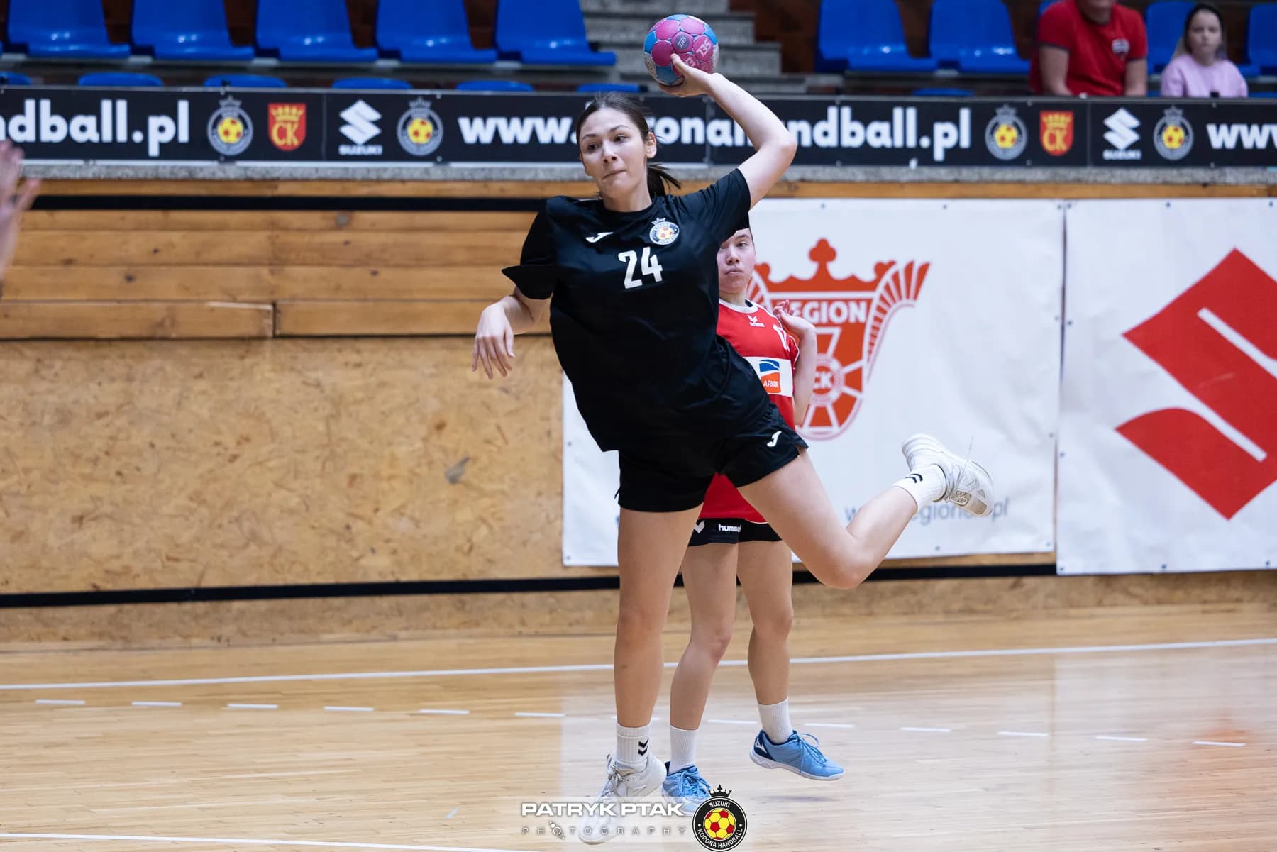 Juniorki młodsze: Korona Handbal Kielce vs. SPR Olkusz