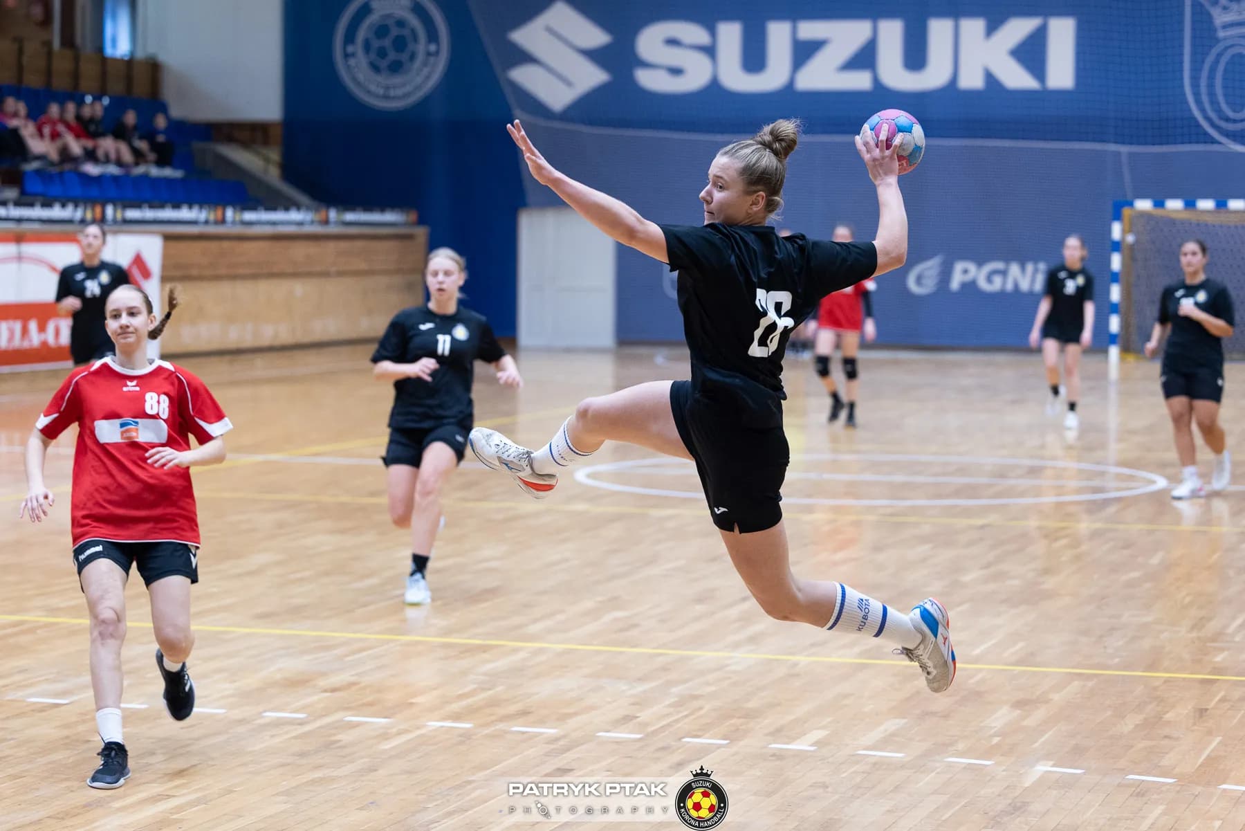Juniorki młodsze: Korona Handbal Kielce vs. SPR Olkusz