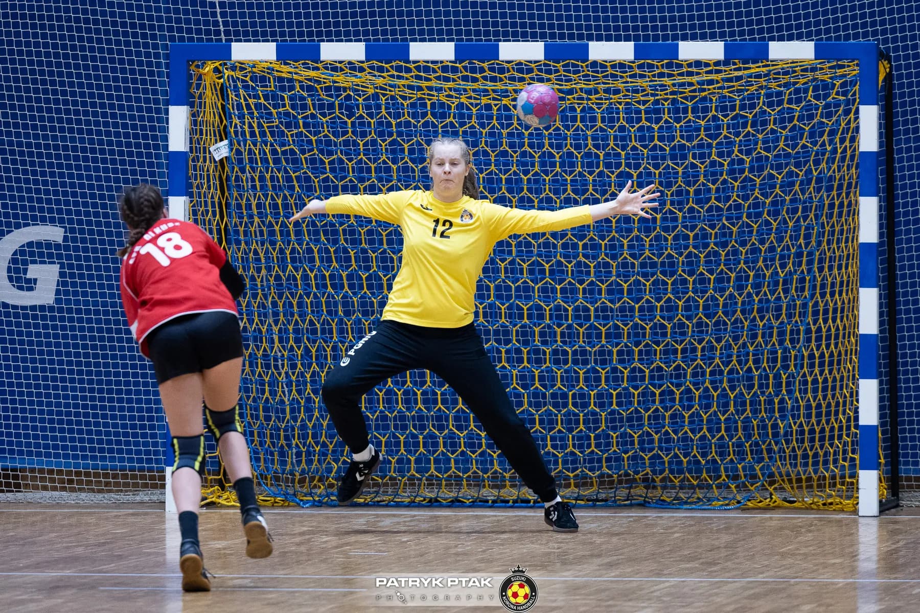 Juniorki młodsze: Korona Handbal Kielce vs. SPR Olkusz